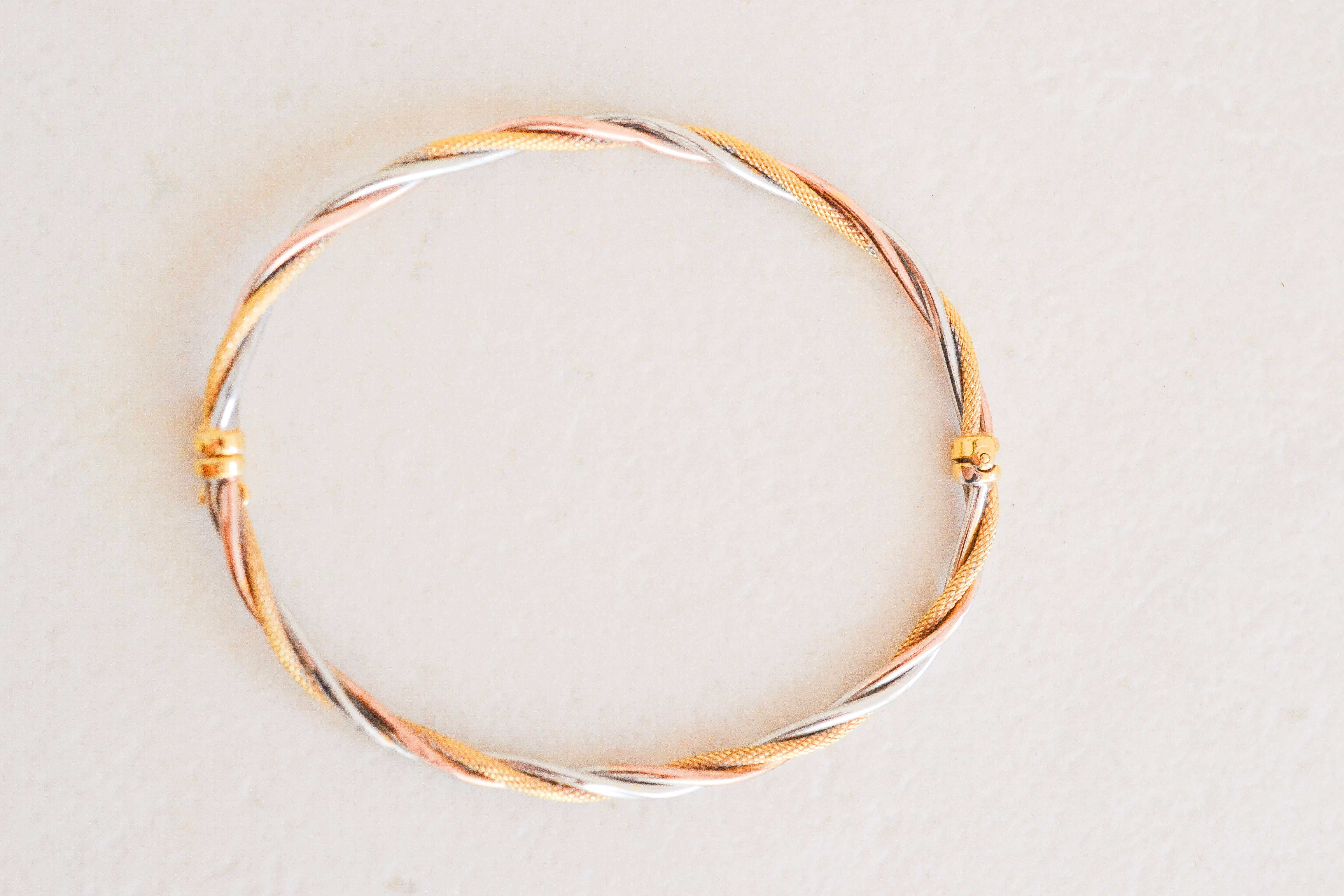 Bracelet jonc torsadé 3 ors 9K