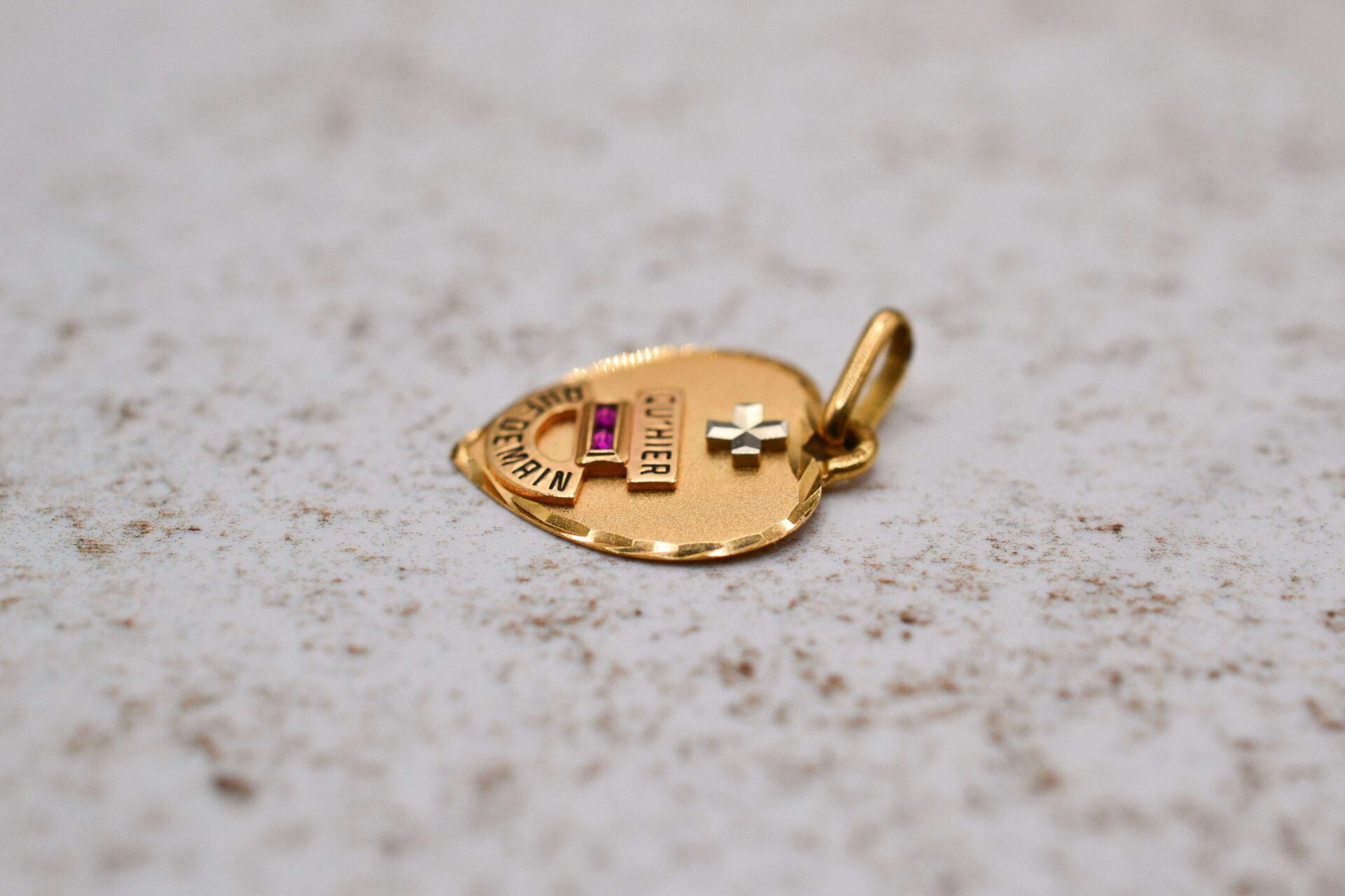 Médaille AUGIS Rubis