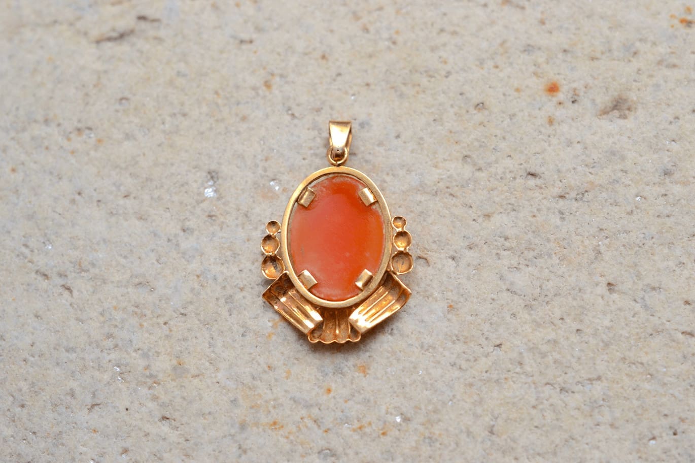 Pendentif Camée décor perlé