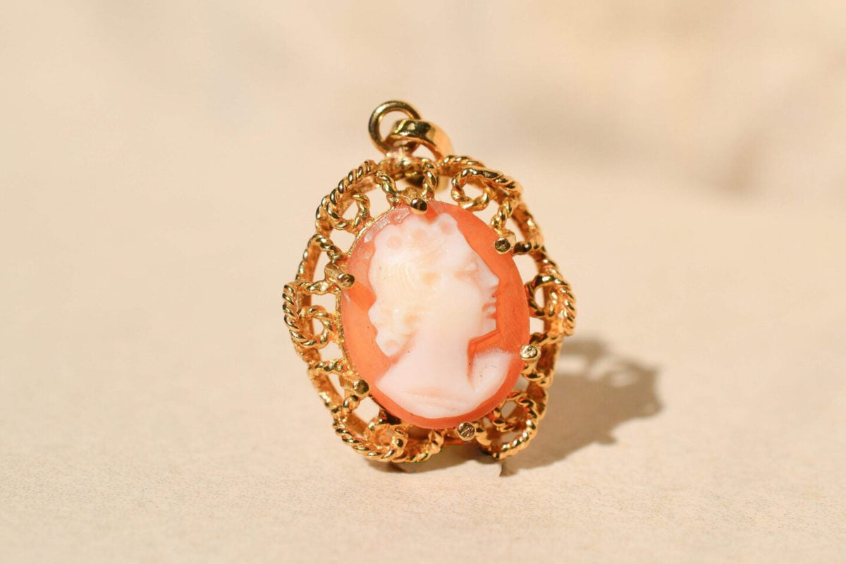 Pendentif Camée ajouré