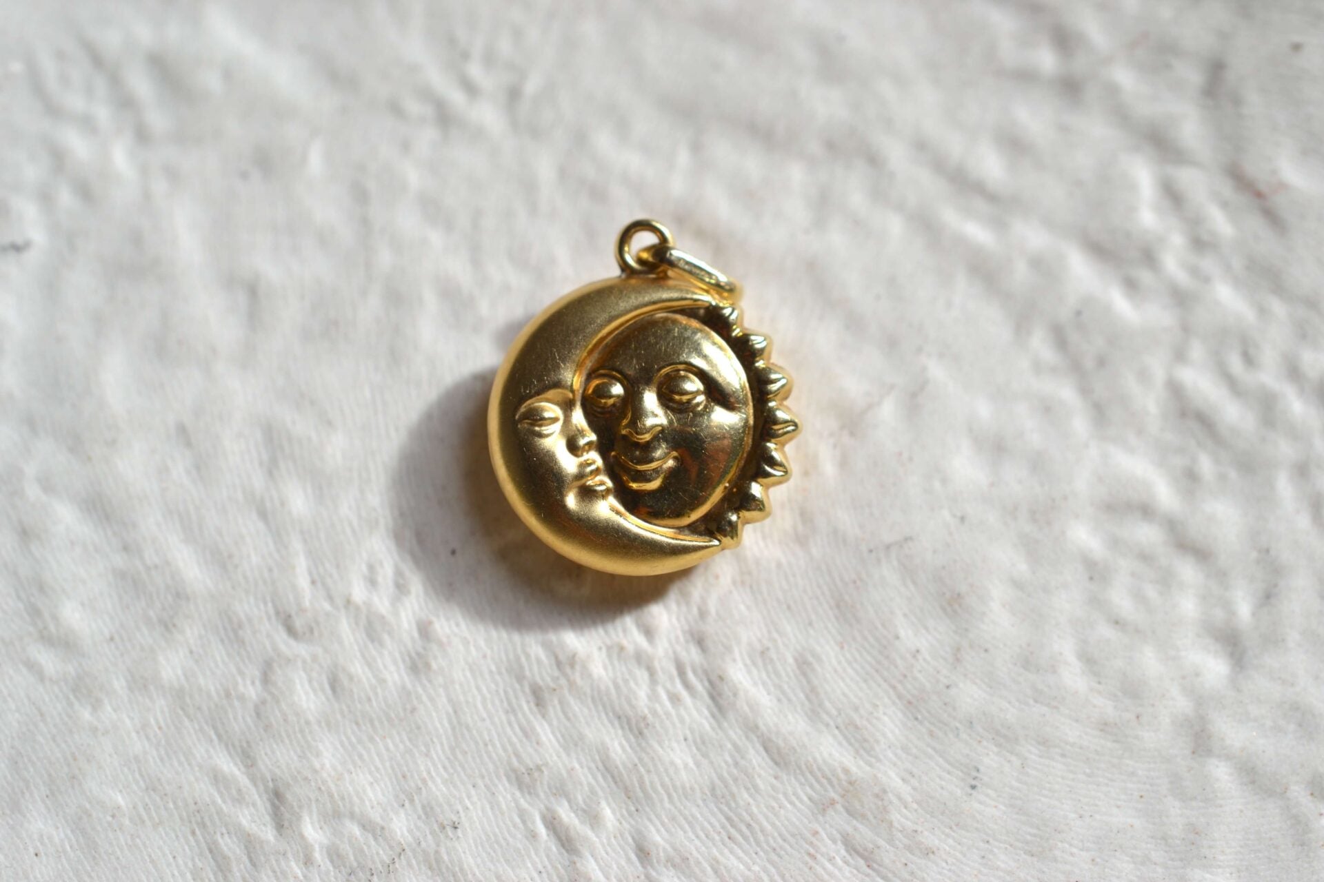 Pendentif Soleil et Lune