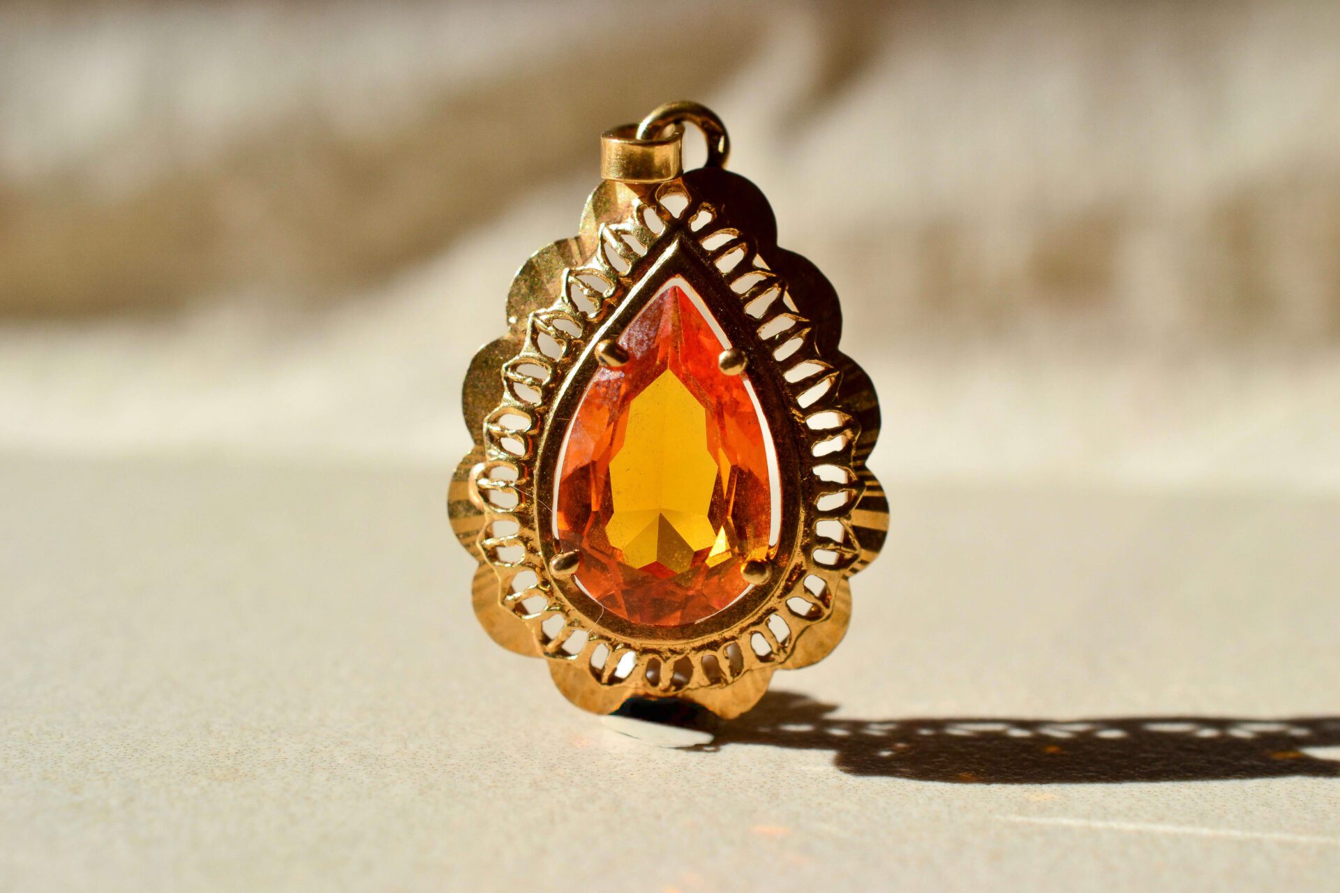 Pendentif Poire Saphir Orange