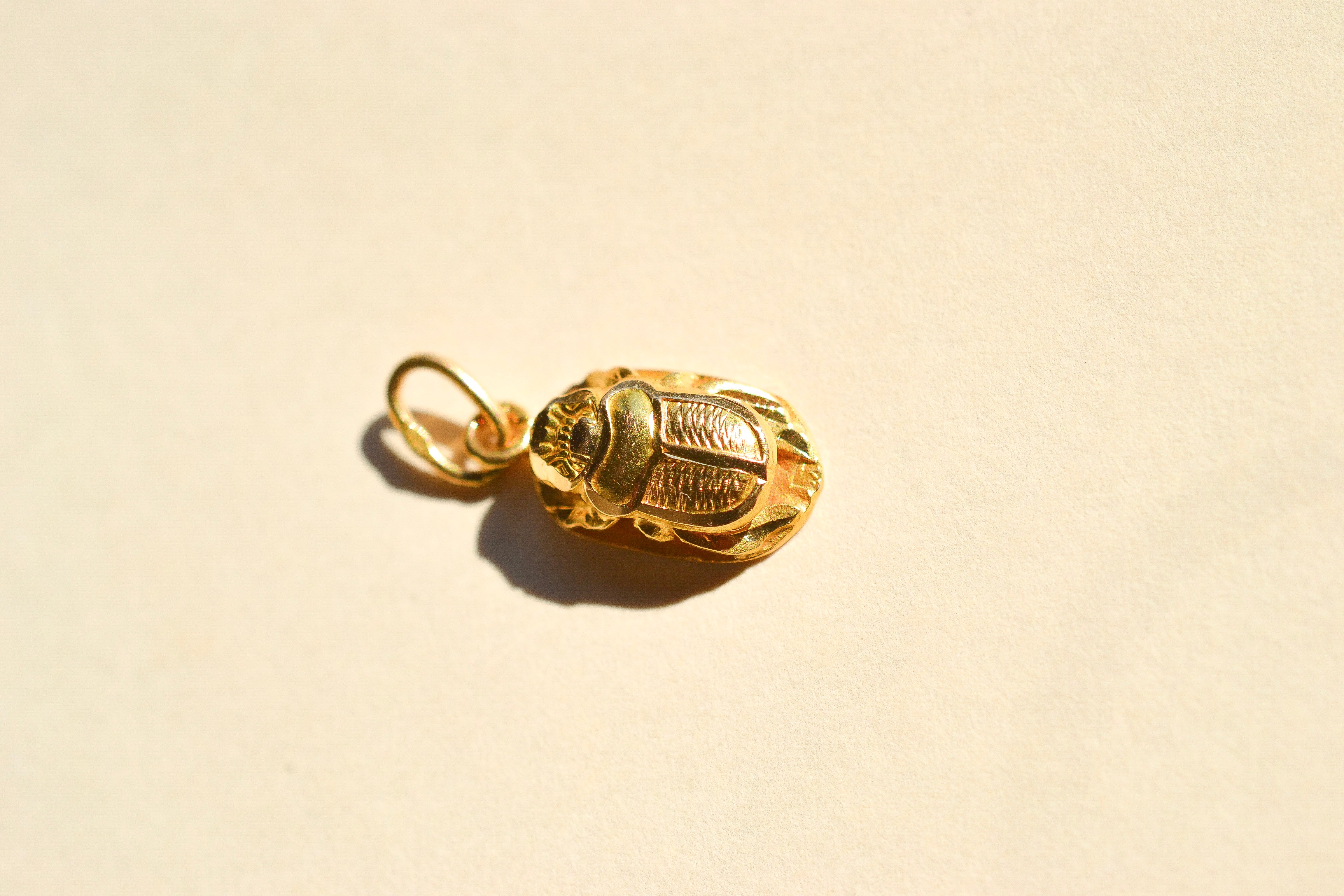 Pendentif Scarabée ajouré Or jaune