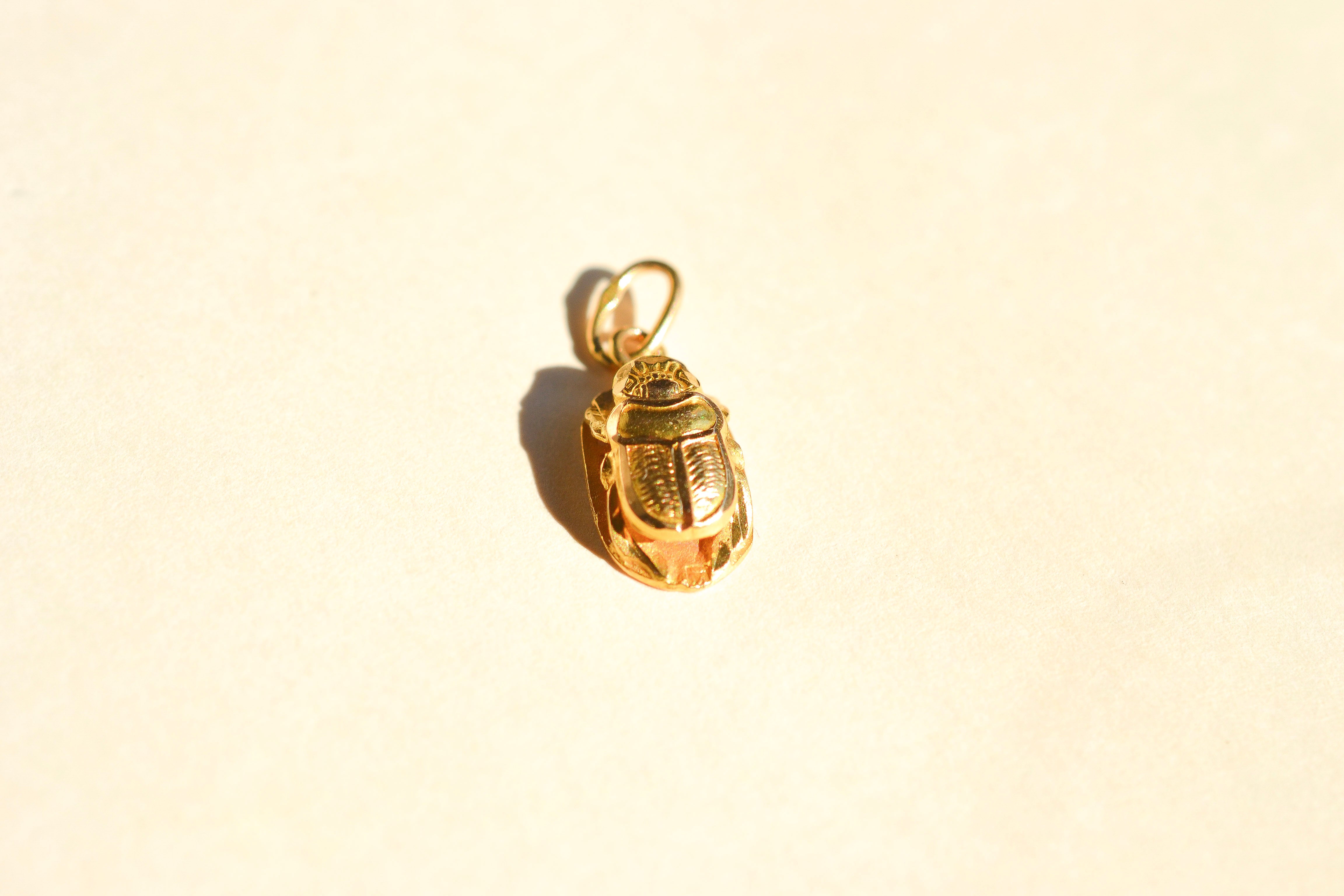 Pendentif Scarabée ajouré Or jaune