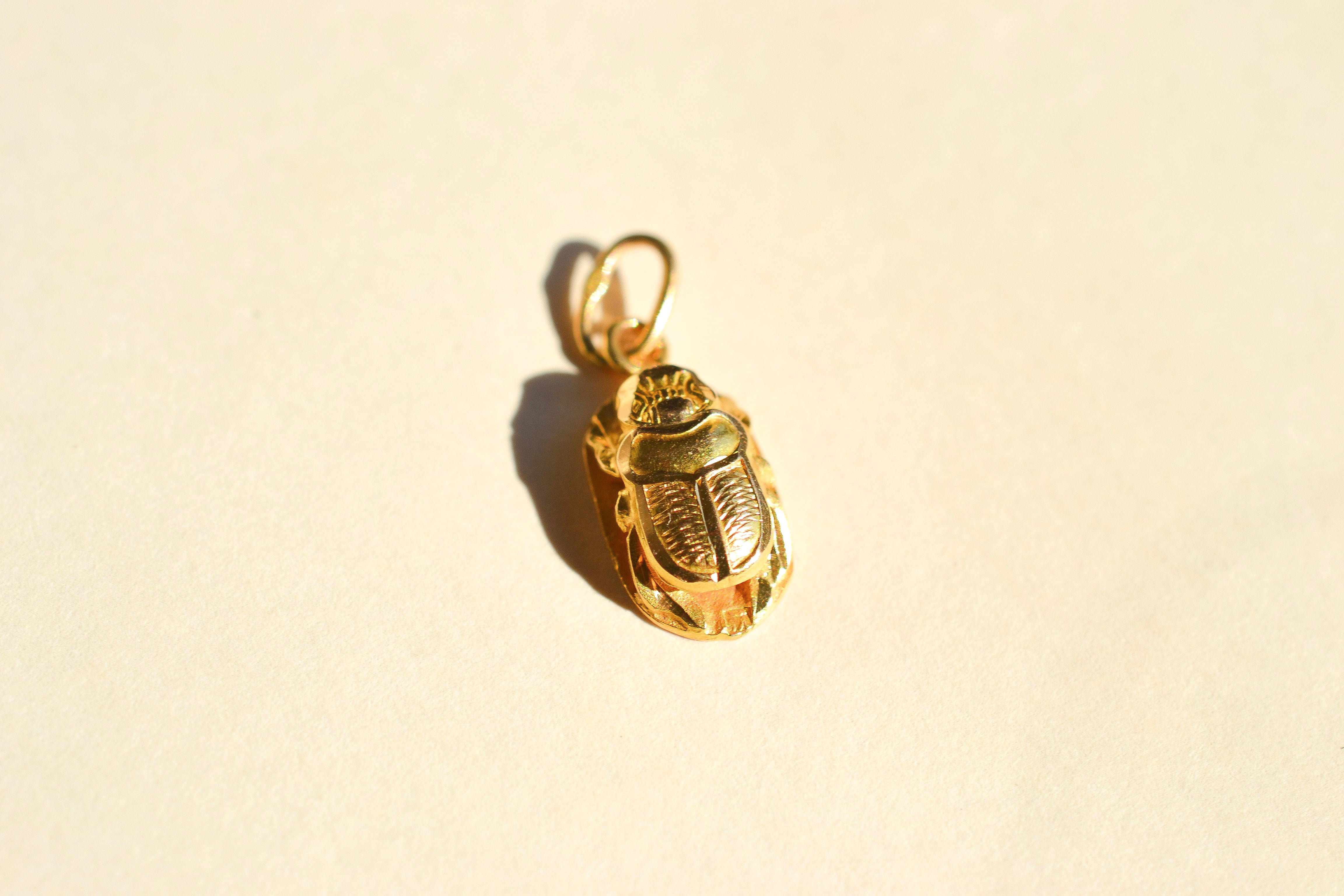 Pendentif Scarabée ajouré Or jaune