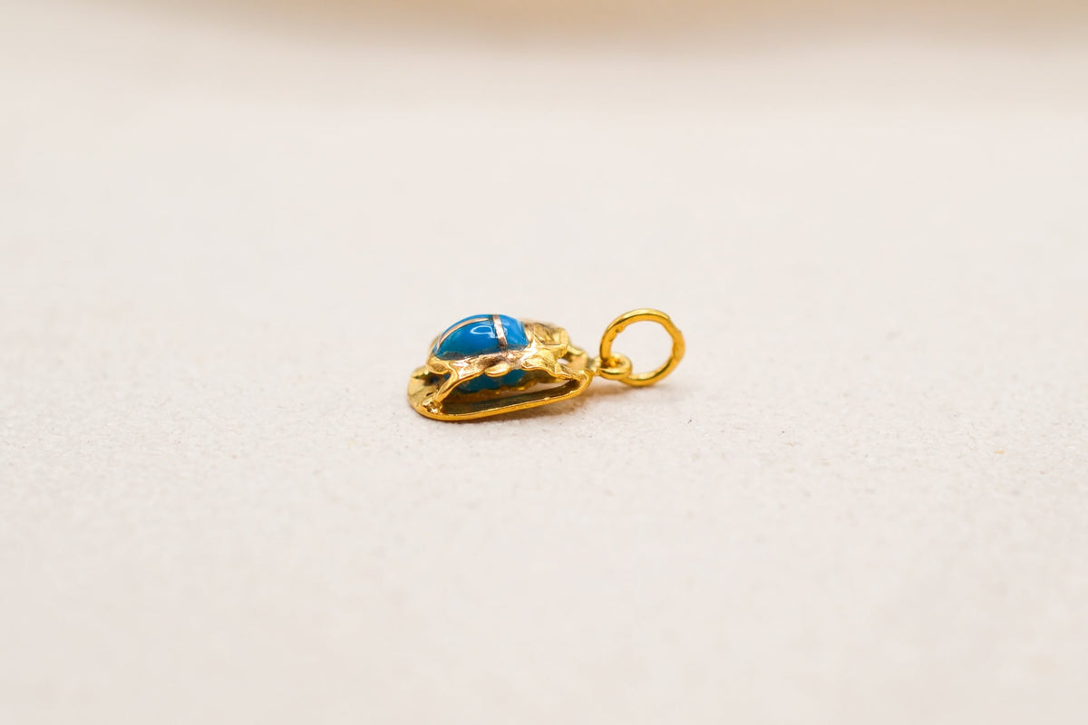 pendentif-scarabee-email-bleu-turquoise-pendentif-vintage