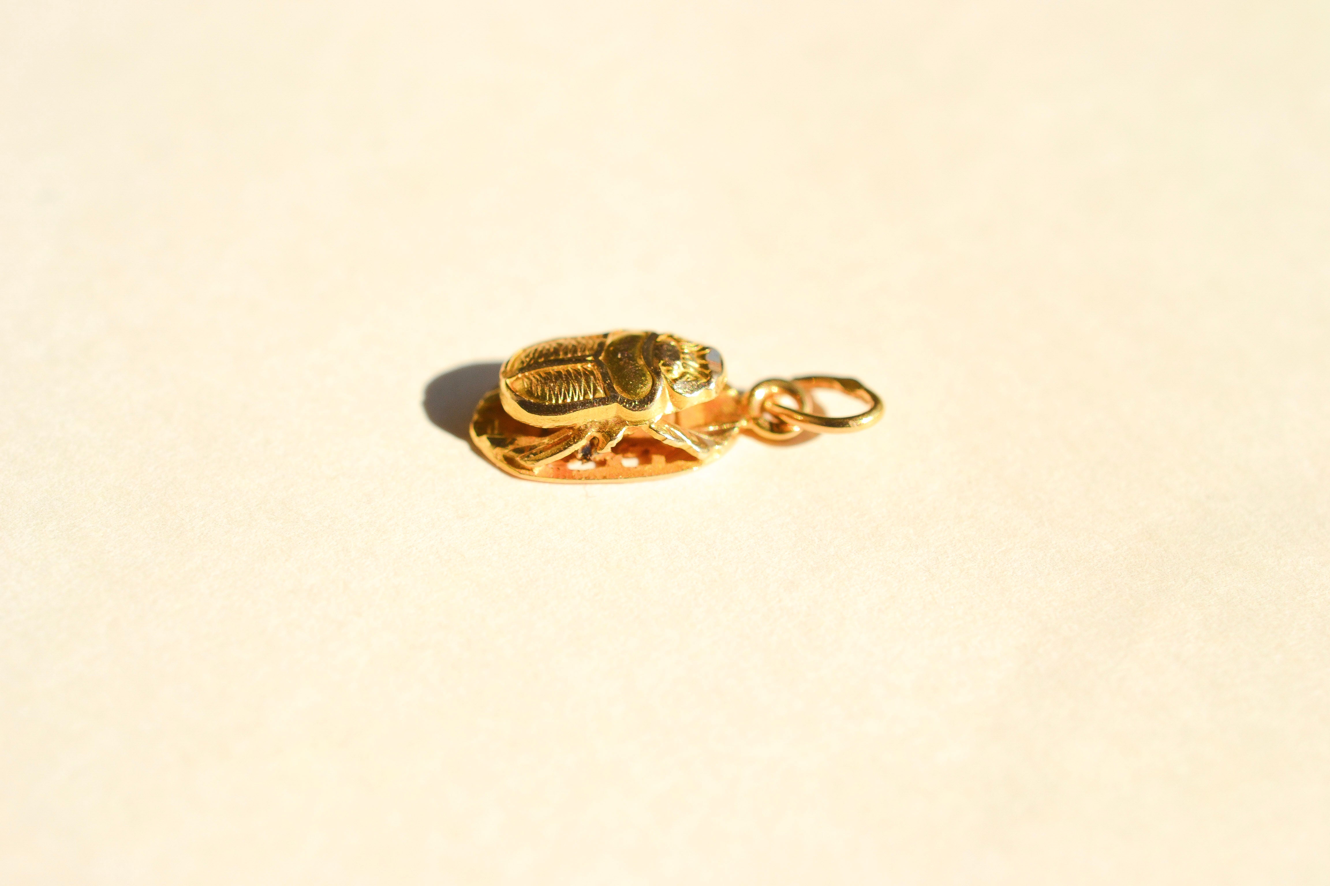 Pendentif Scarabée ajouré Or jaune