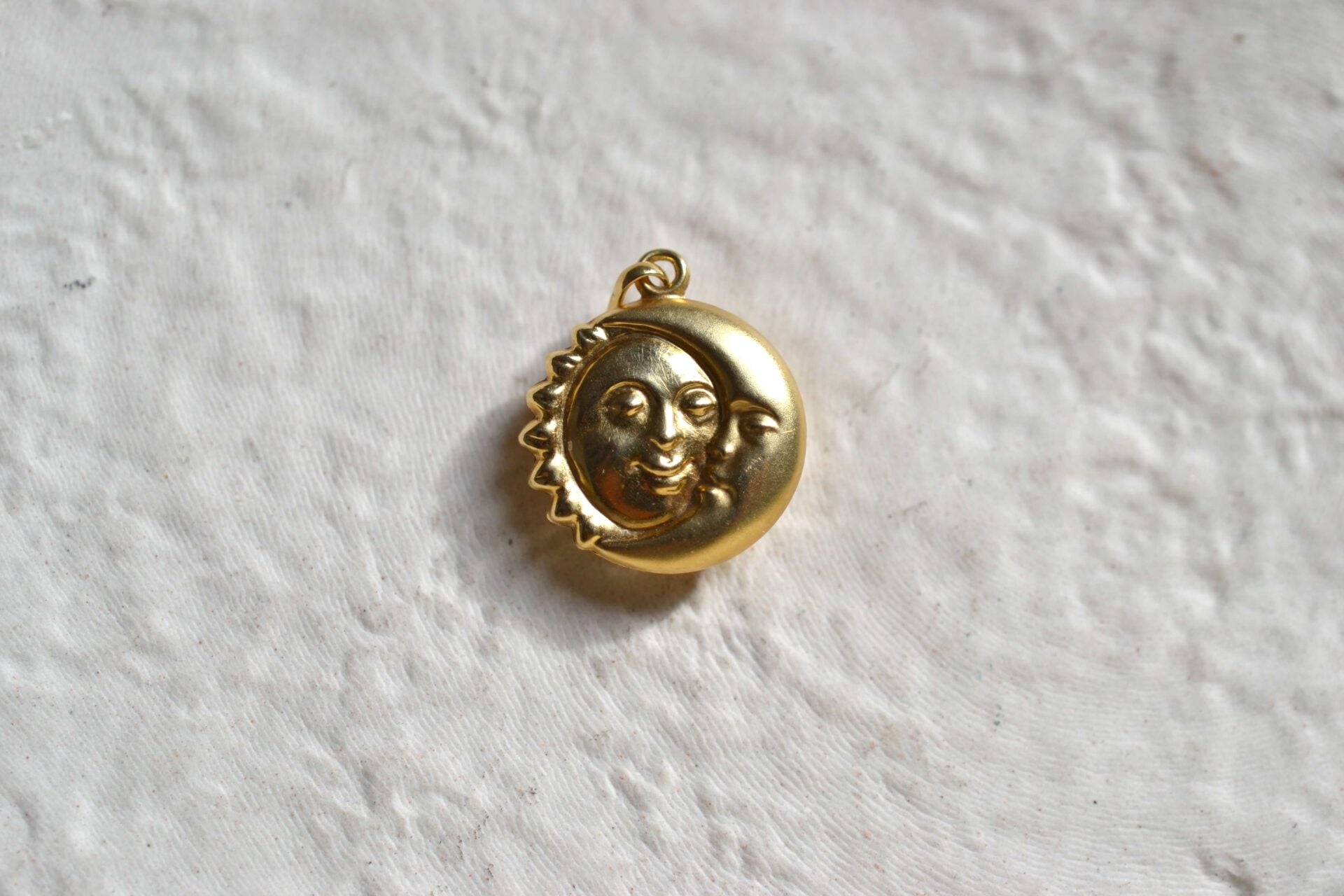 Pendentif Soleil et Lune