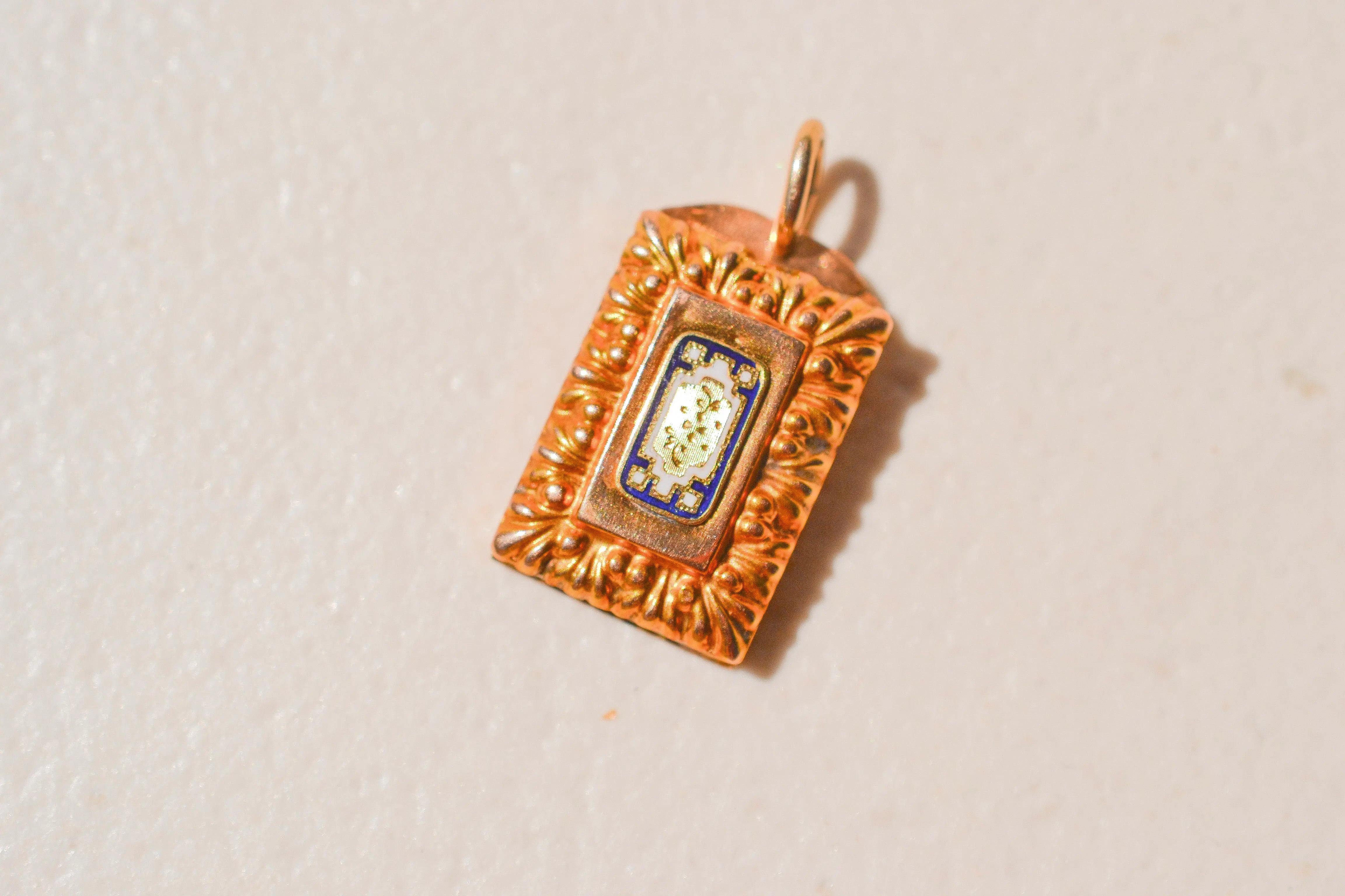 Pendentif fermoir Napoléon III Email