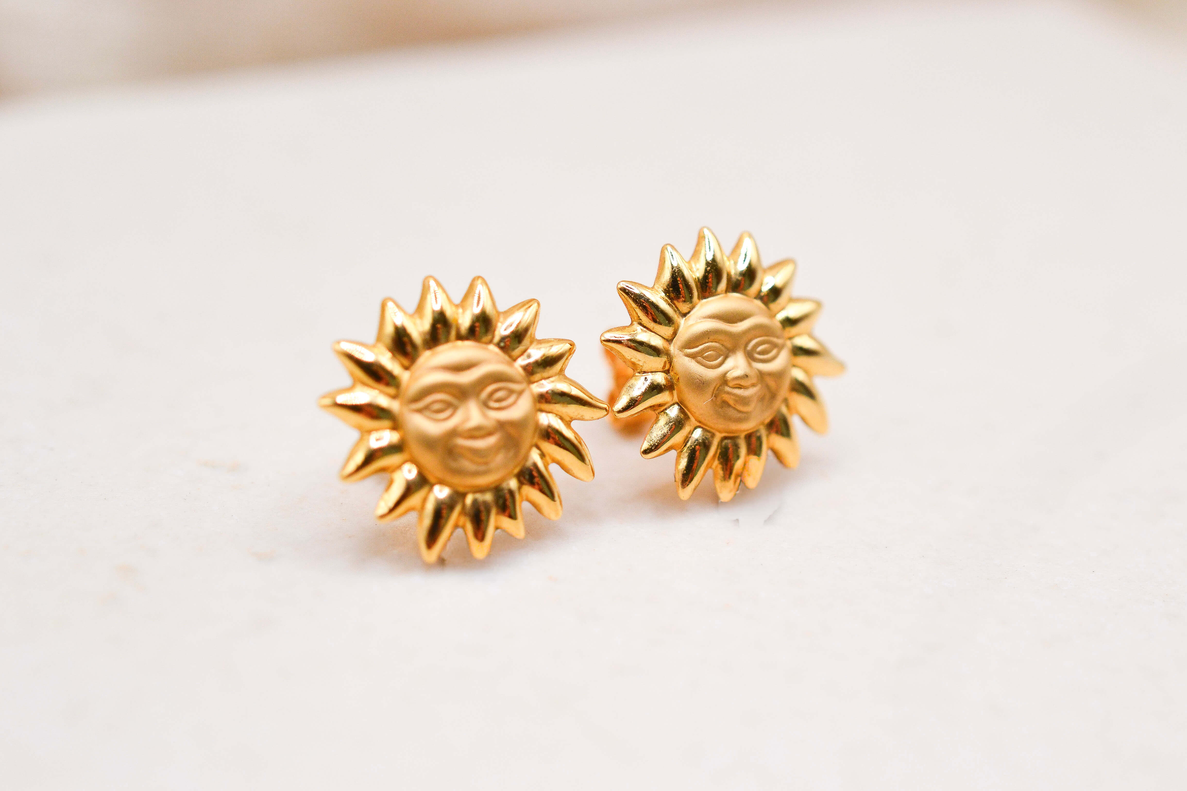 Puces d'oreilles Soleil