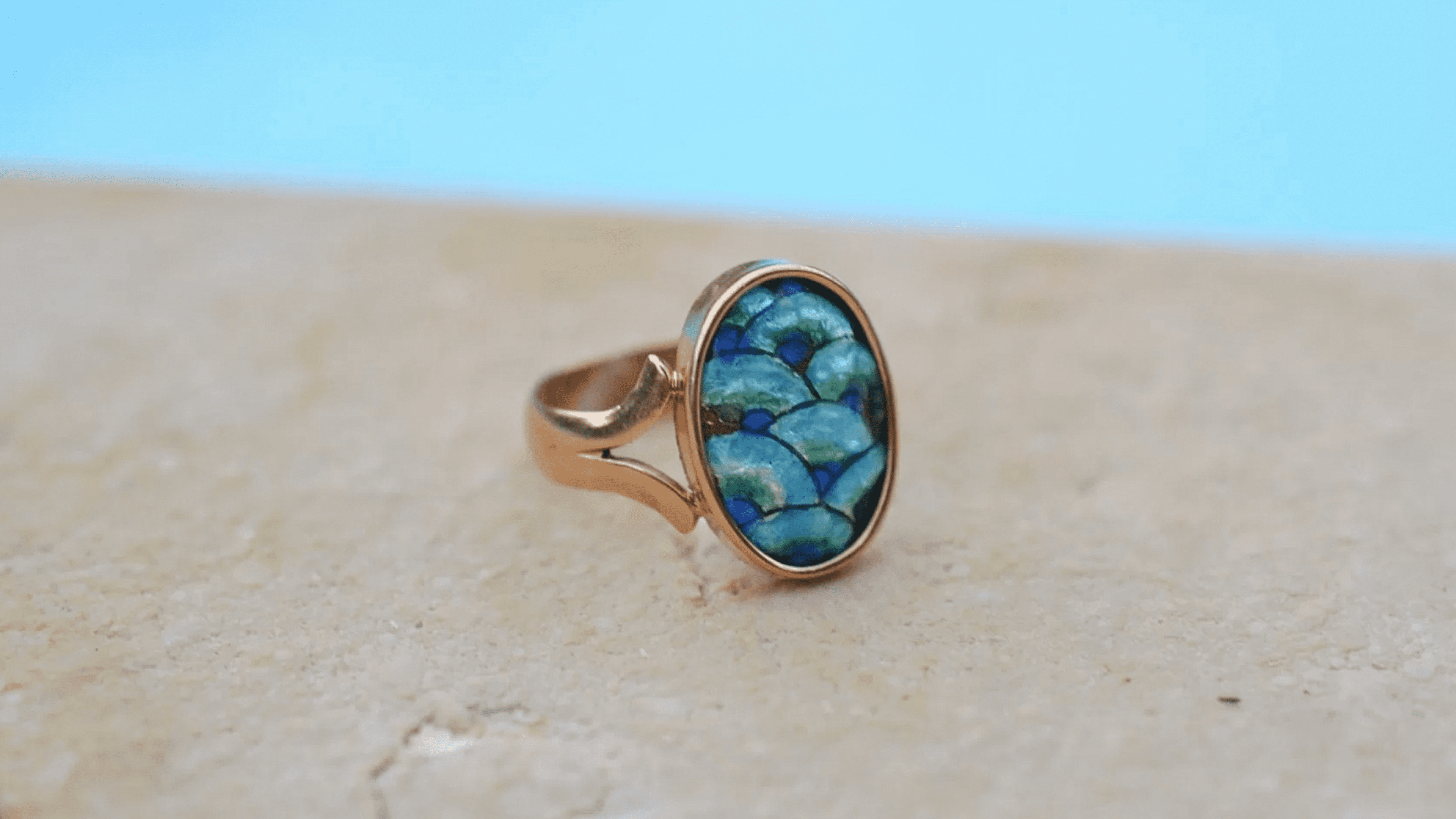 Comment nettoyer les bijoux en Or et pierres précieuses cet été ?