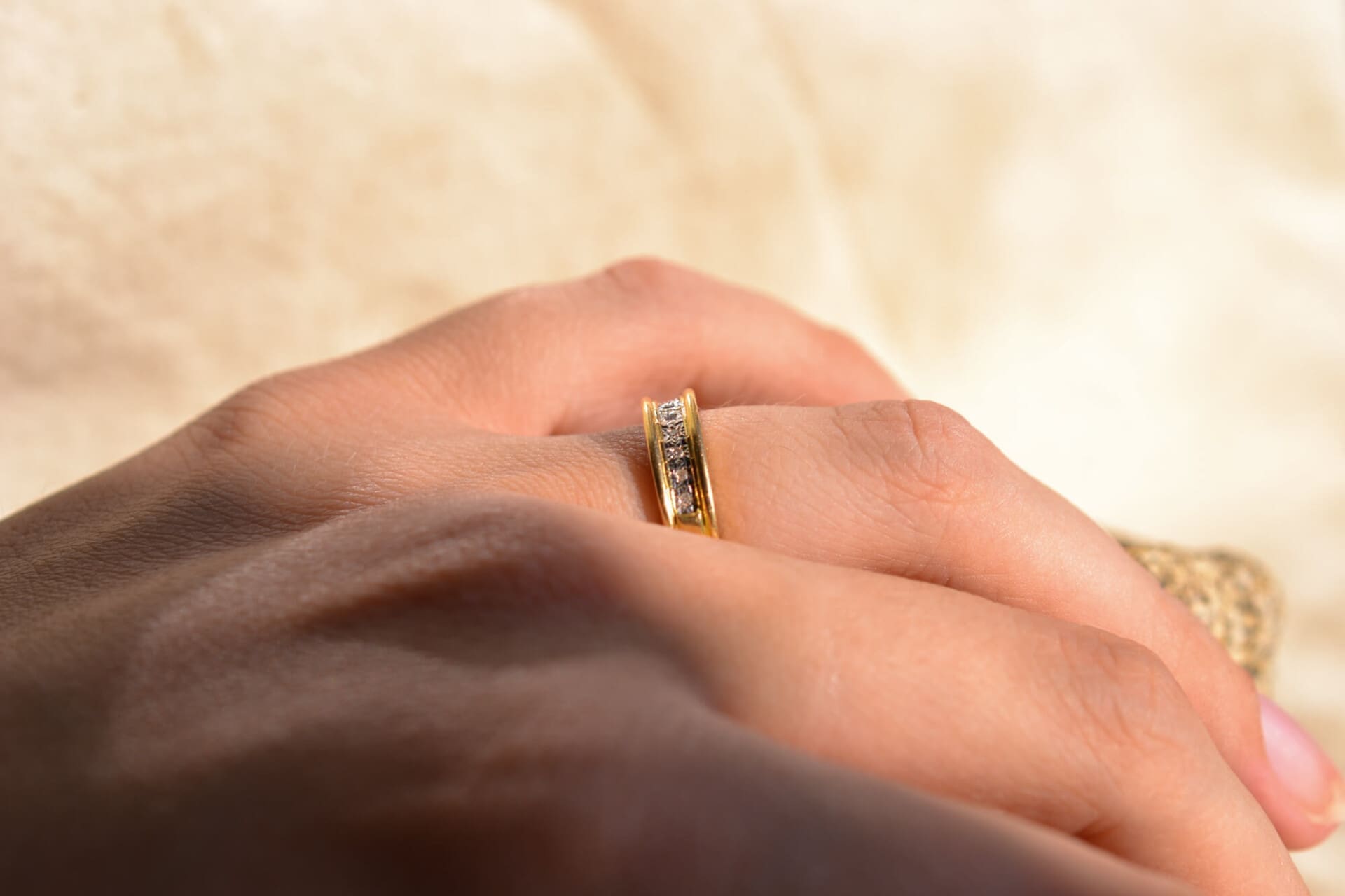 Bague Diamants sertis rail