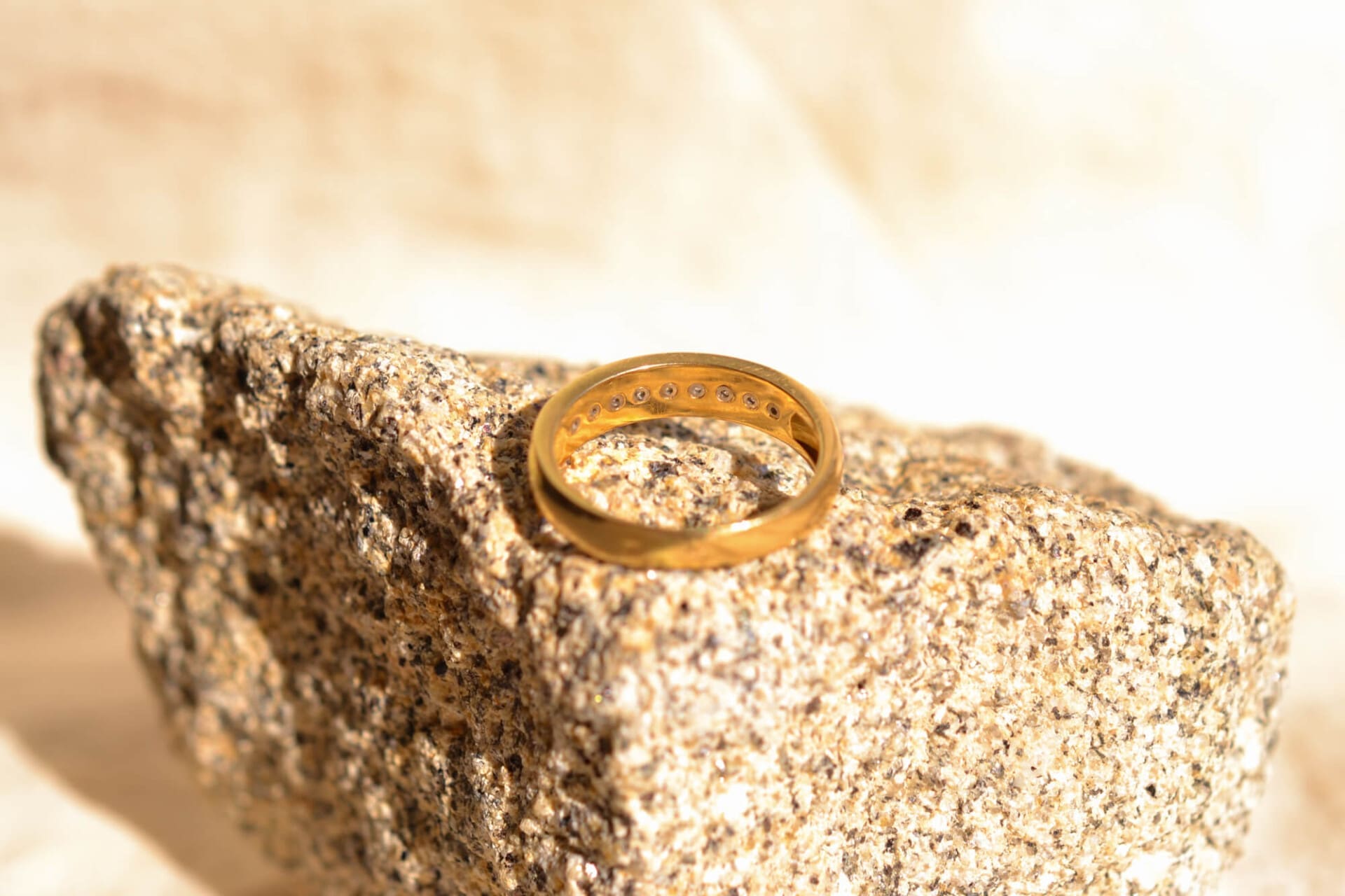 Bague Diamants sertis rail