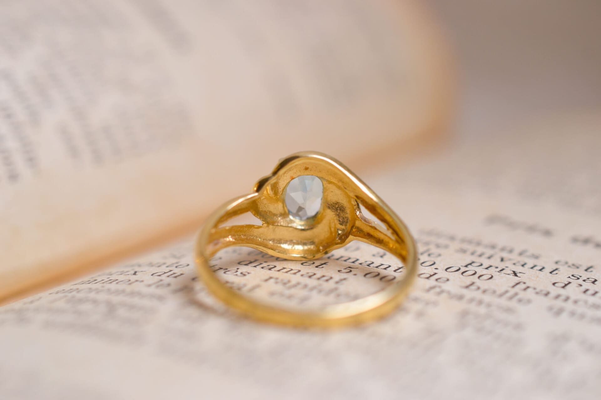 Bague Aigue-Marine décor tourbillon