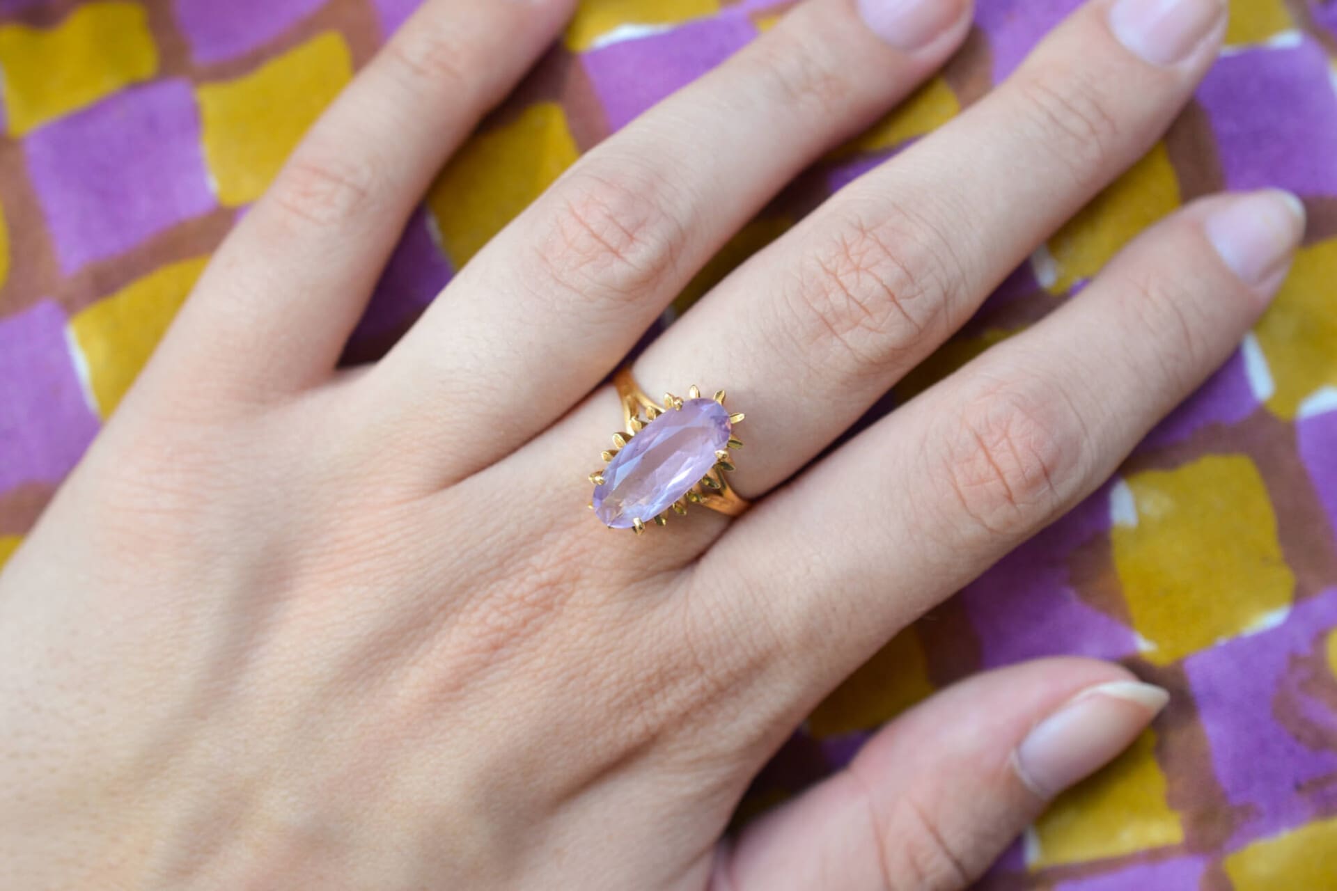 Bague Améthyste ovale sertie griffes