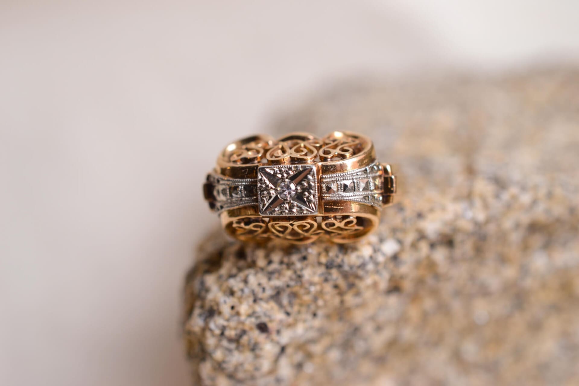 Bague Art Déco Diamant et dentelle