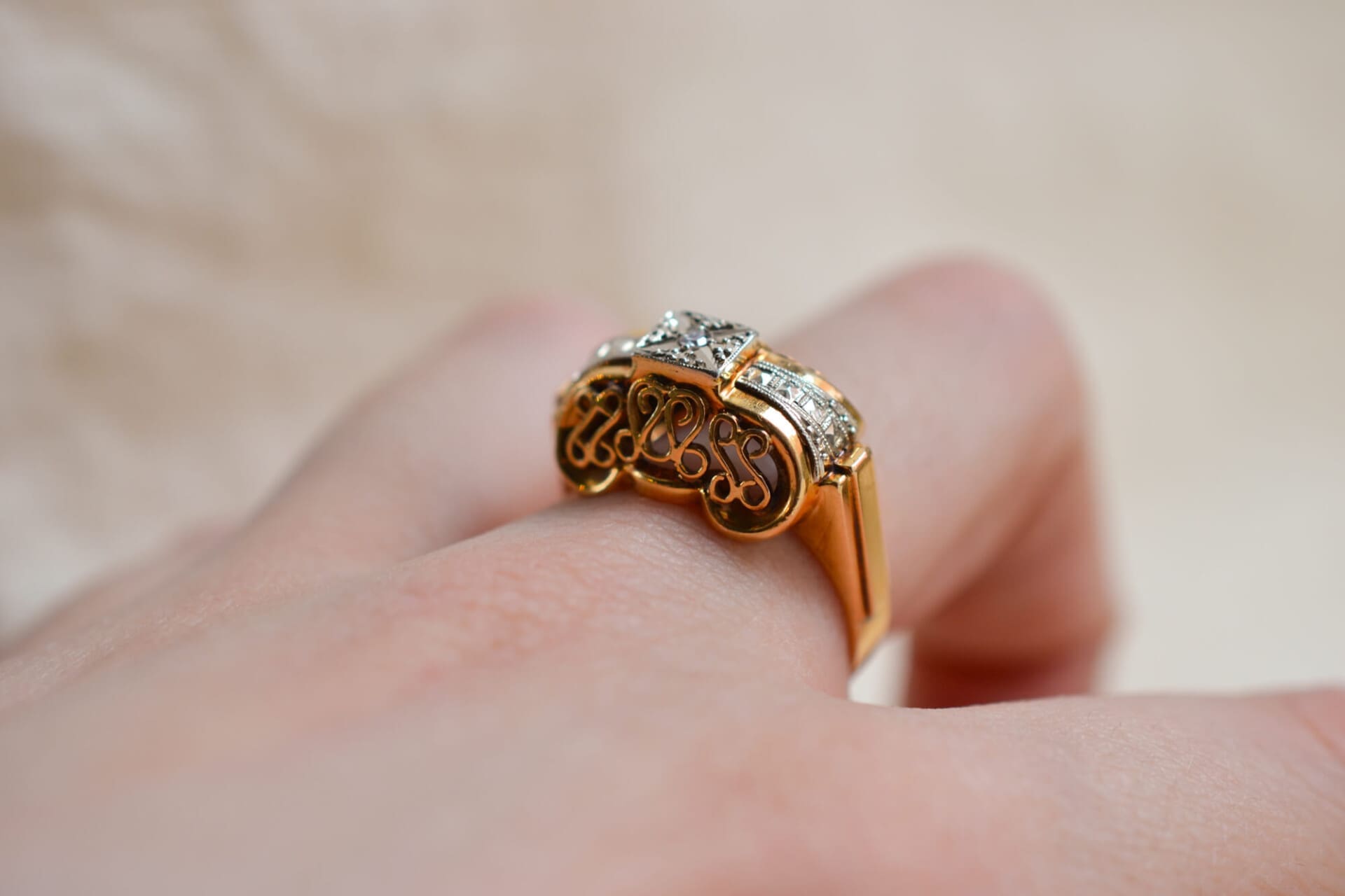 Bague Art Déco Diamant et dentelle