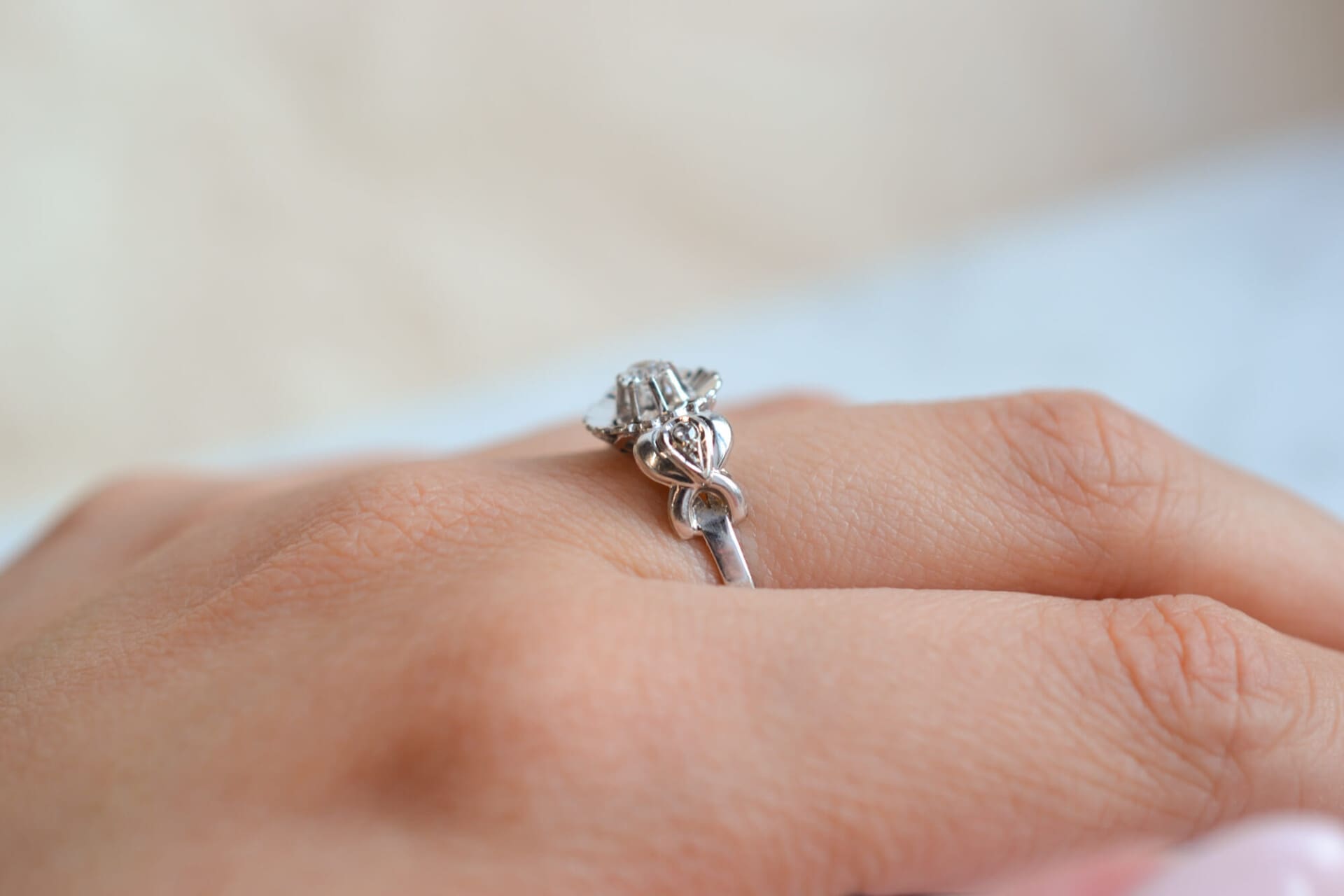 Bague Art Déco Or blanc Oxyde et Diamants
