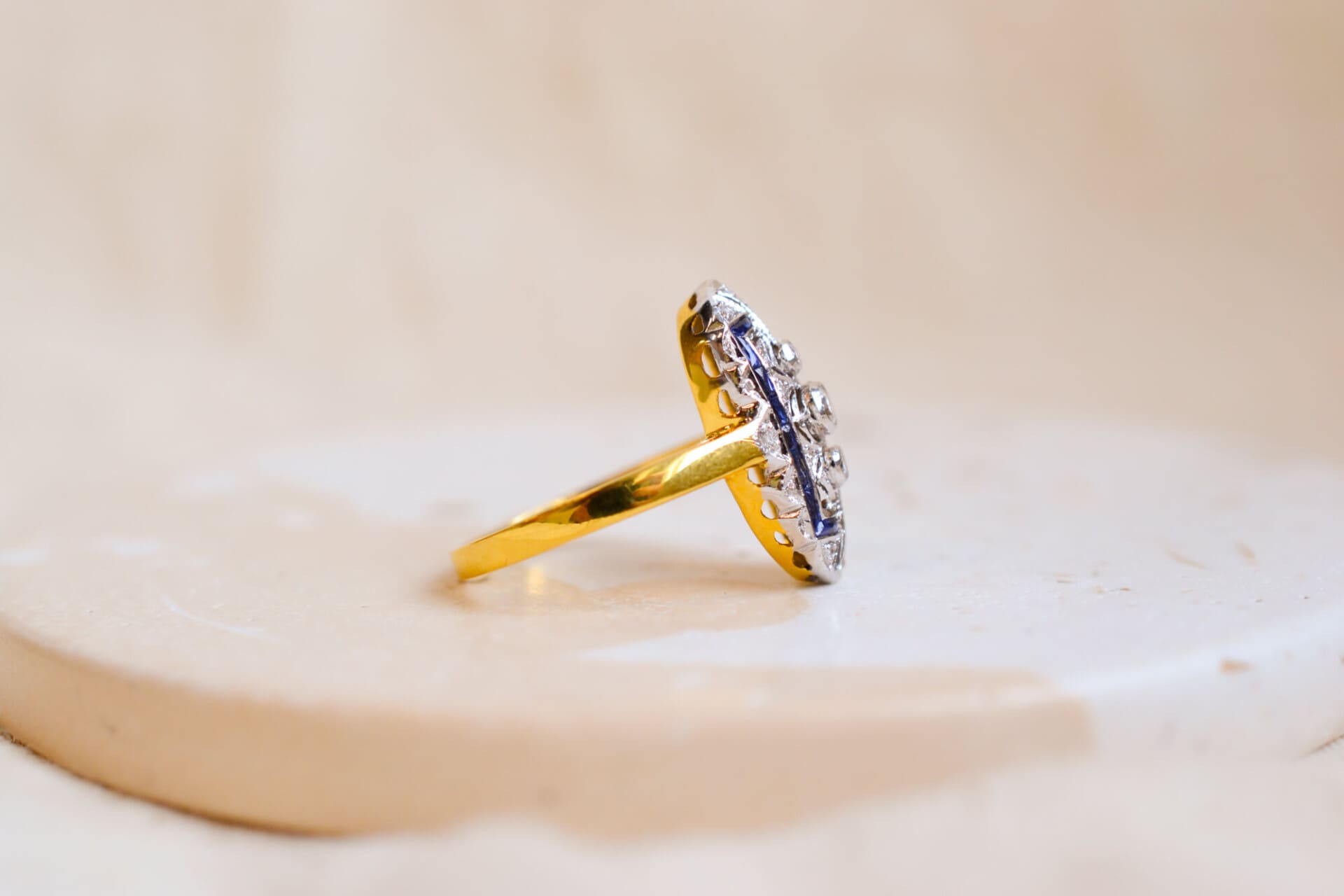 Bague Navette Saphirs et Diamants 14K
