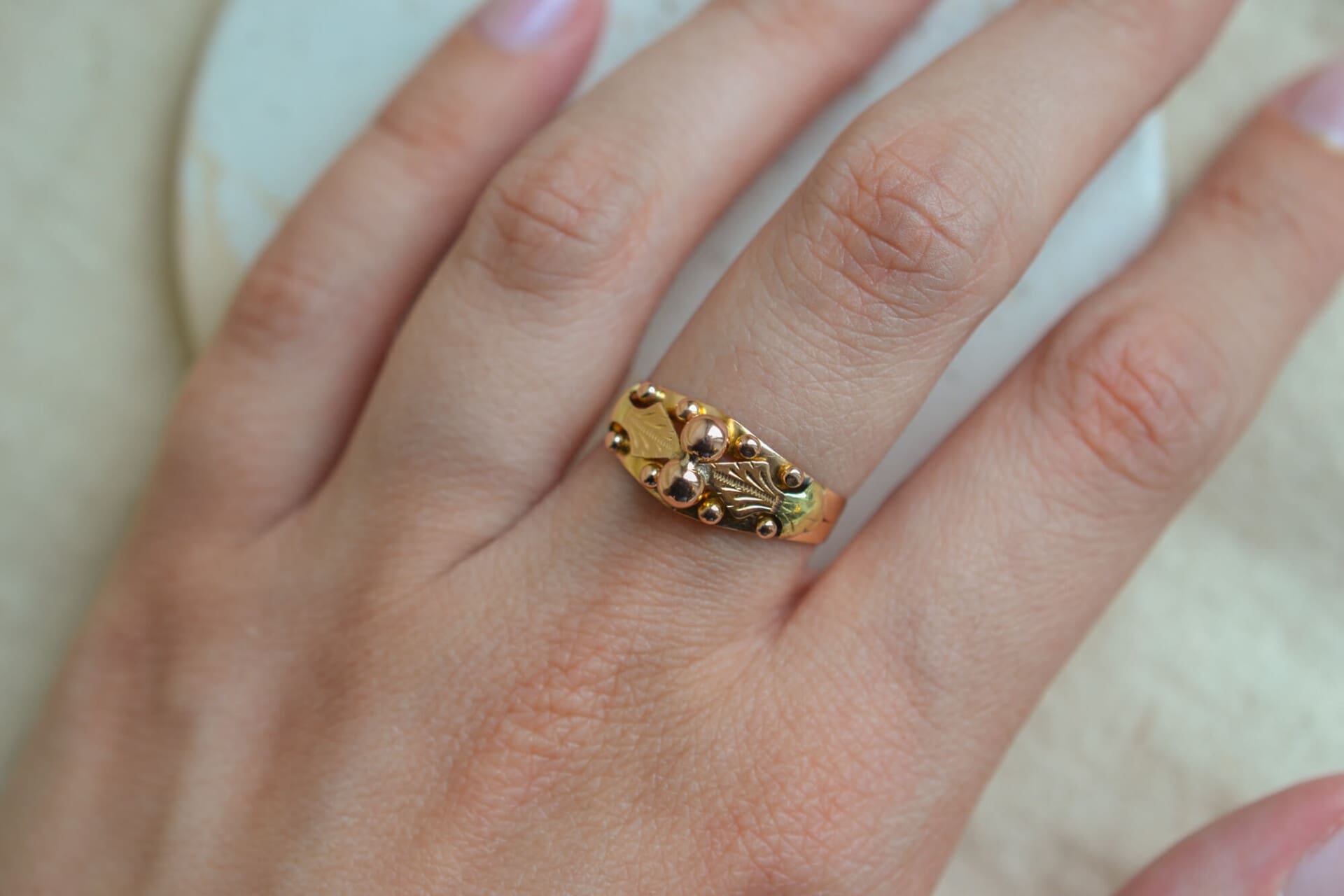 Bague Art Nouveau 2 Ors décor floral