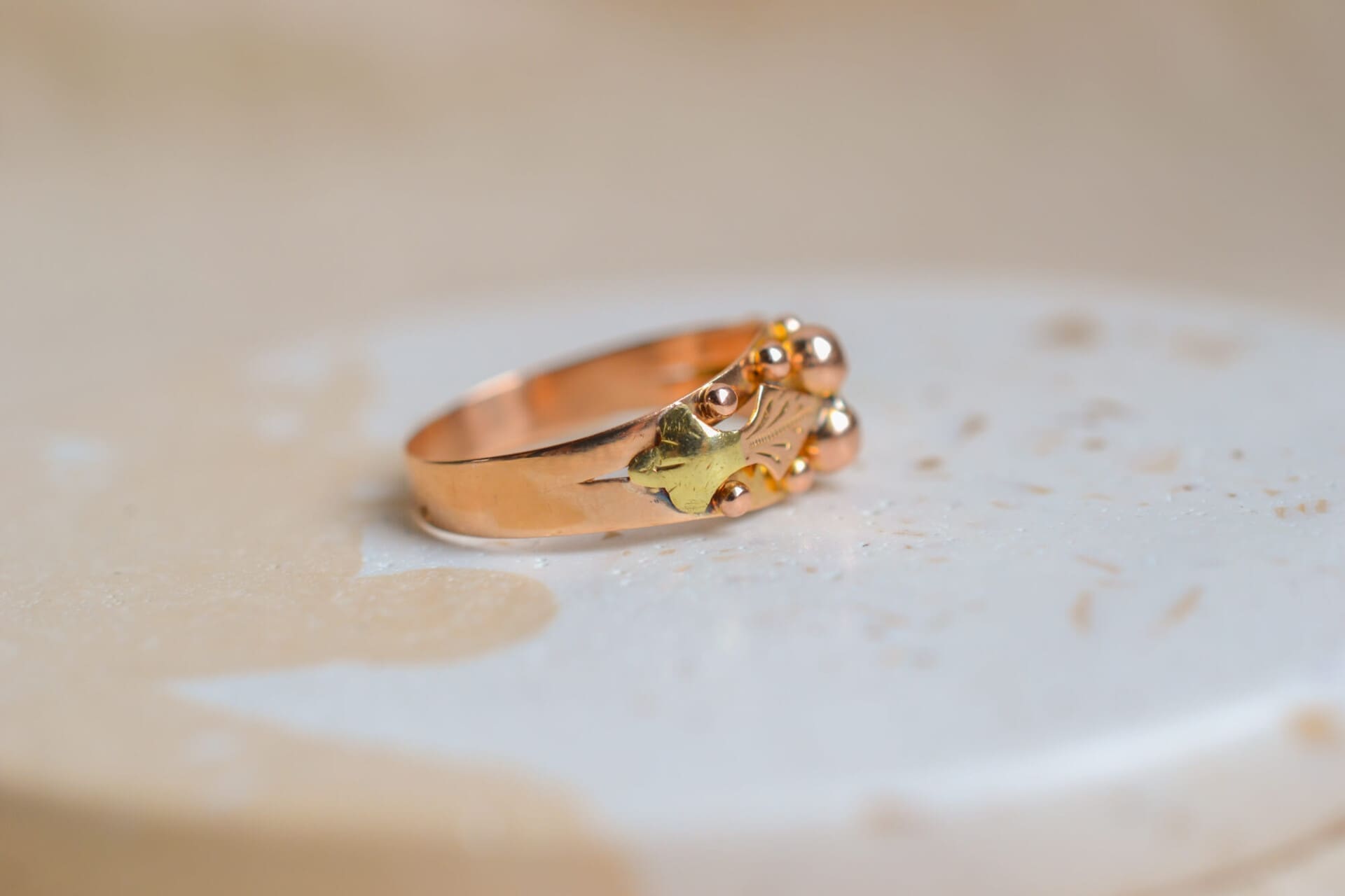 Bague Art Nouveau 2 Ors décor floral