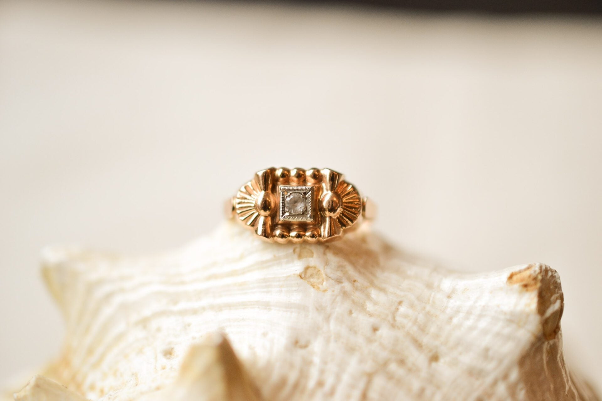 Bague Art Déco Oxyde éventails et billes