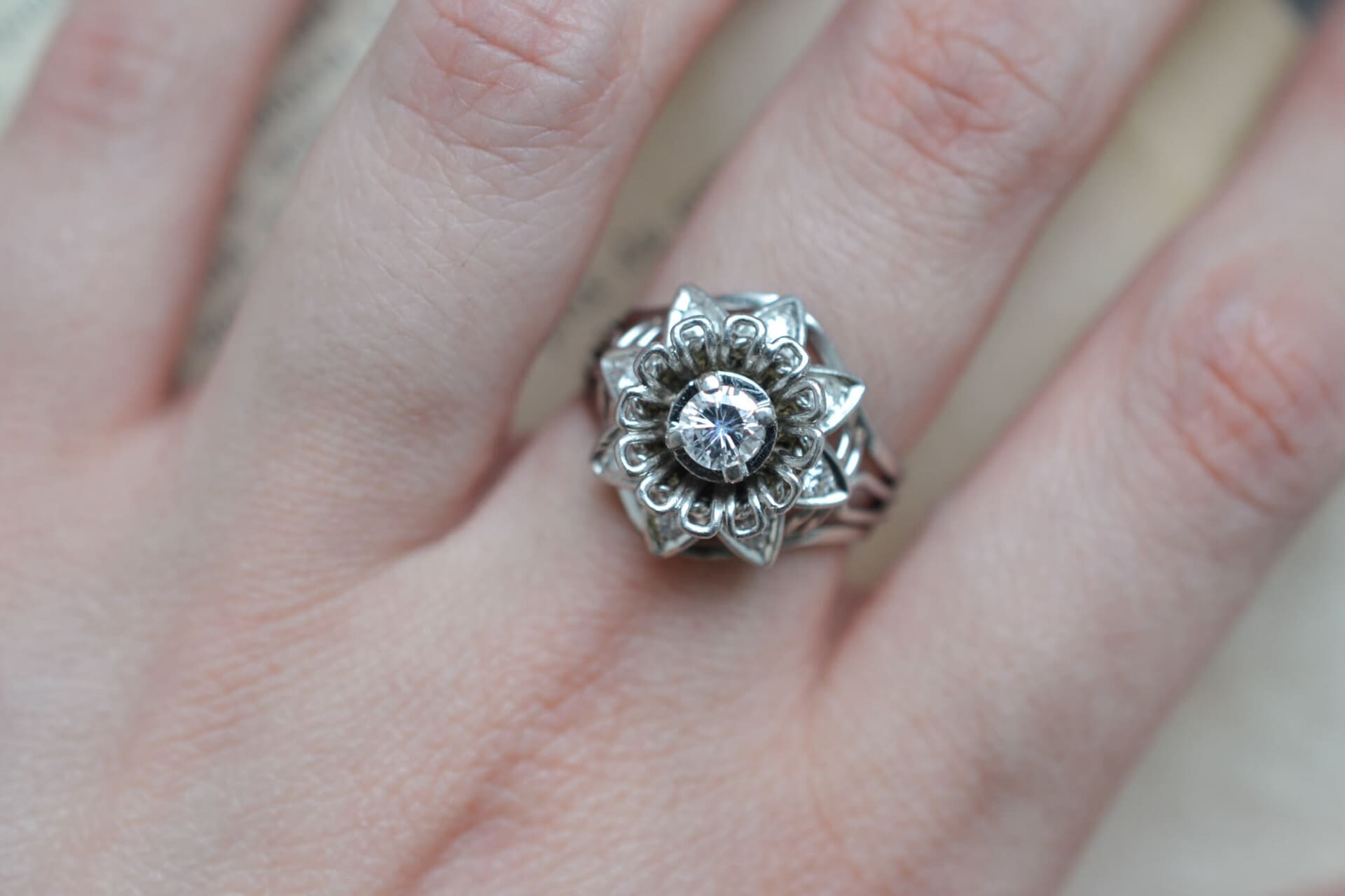 Bague Marguerite Or blanc Diamants
