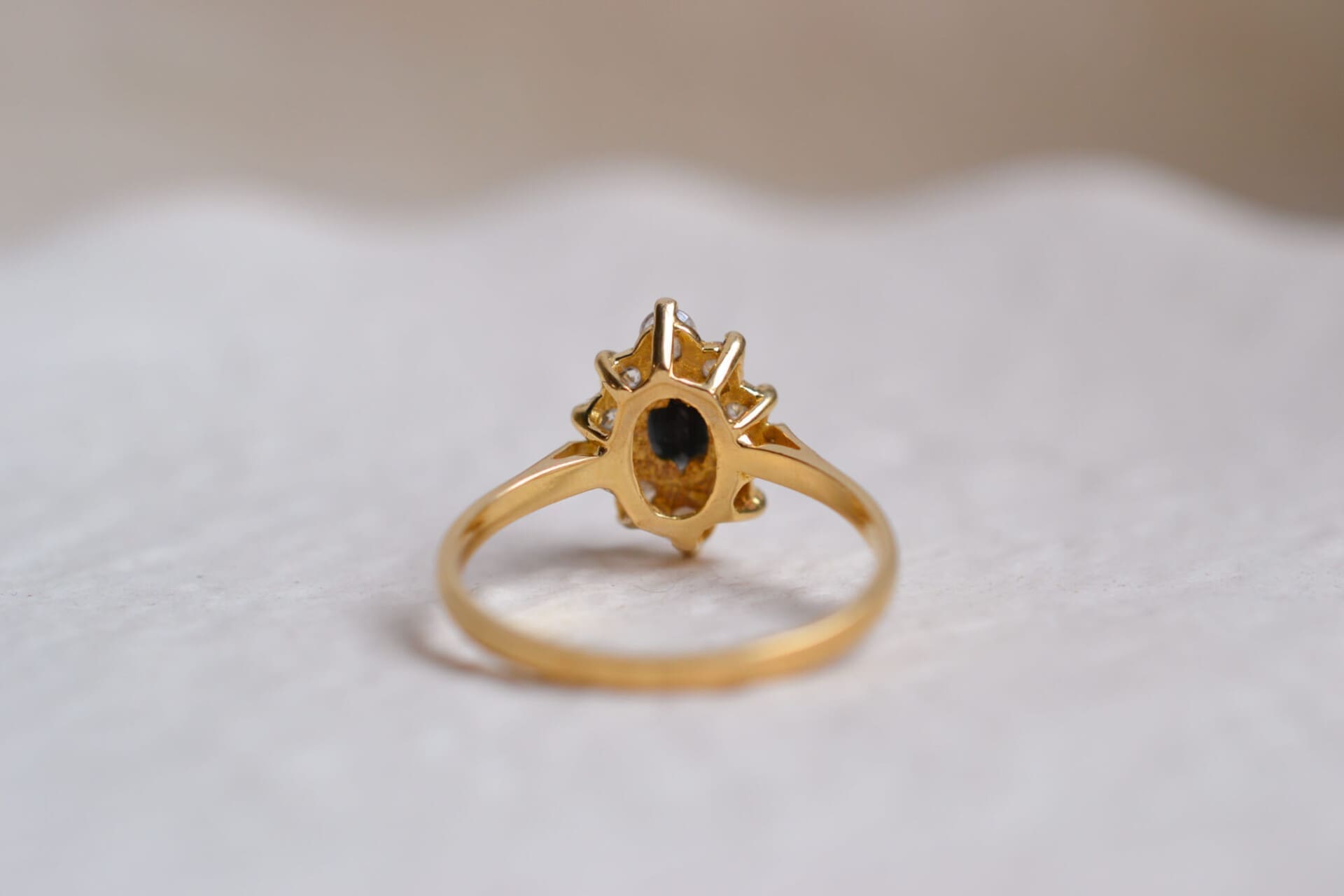 Bague Marguerite Saphir et Oxydes