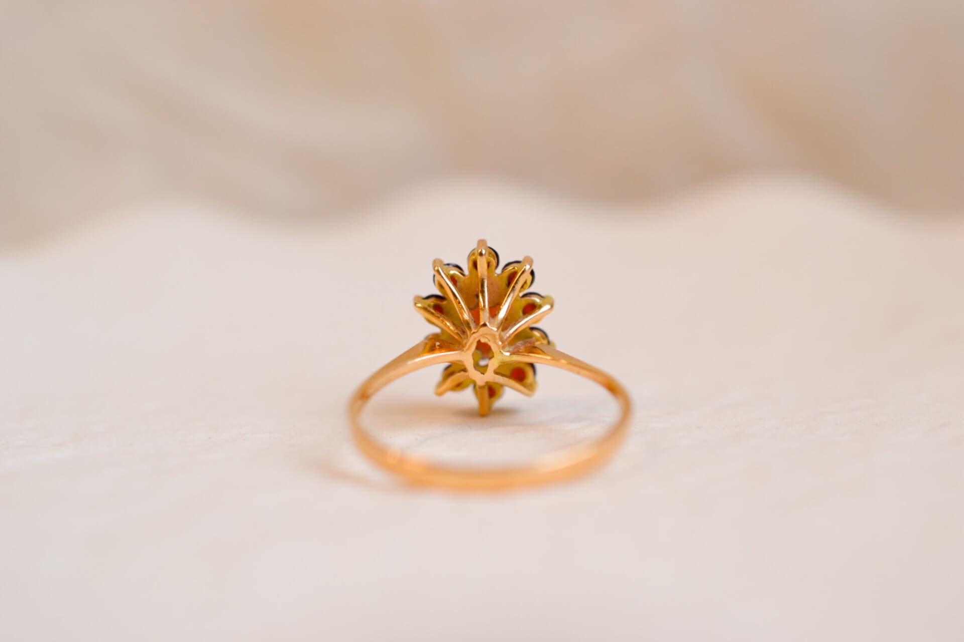 Bague Marguerite Grenats