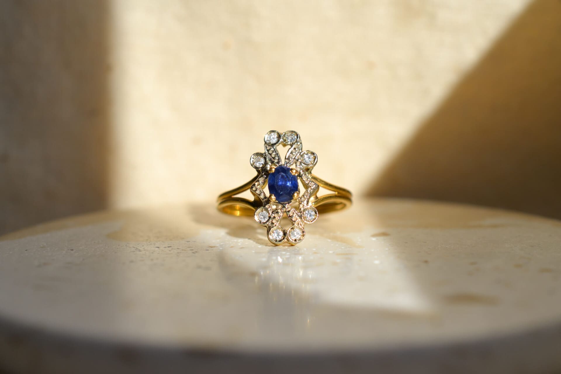 Bague ancienne Saphir et Diamants
