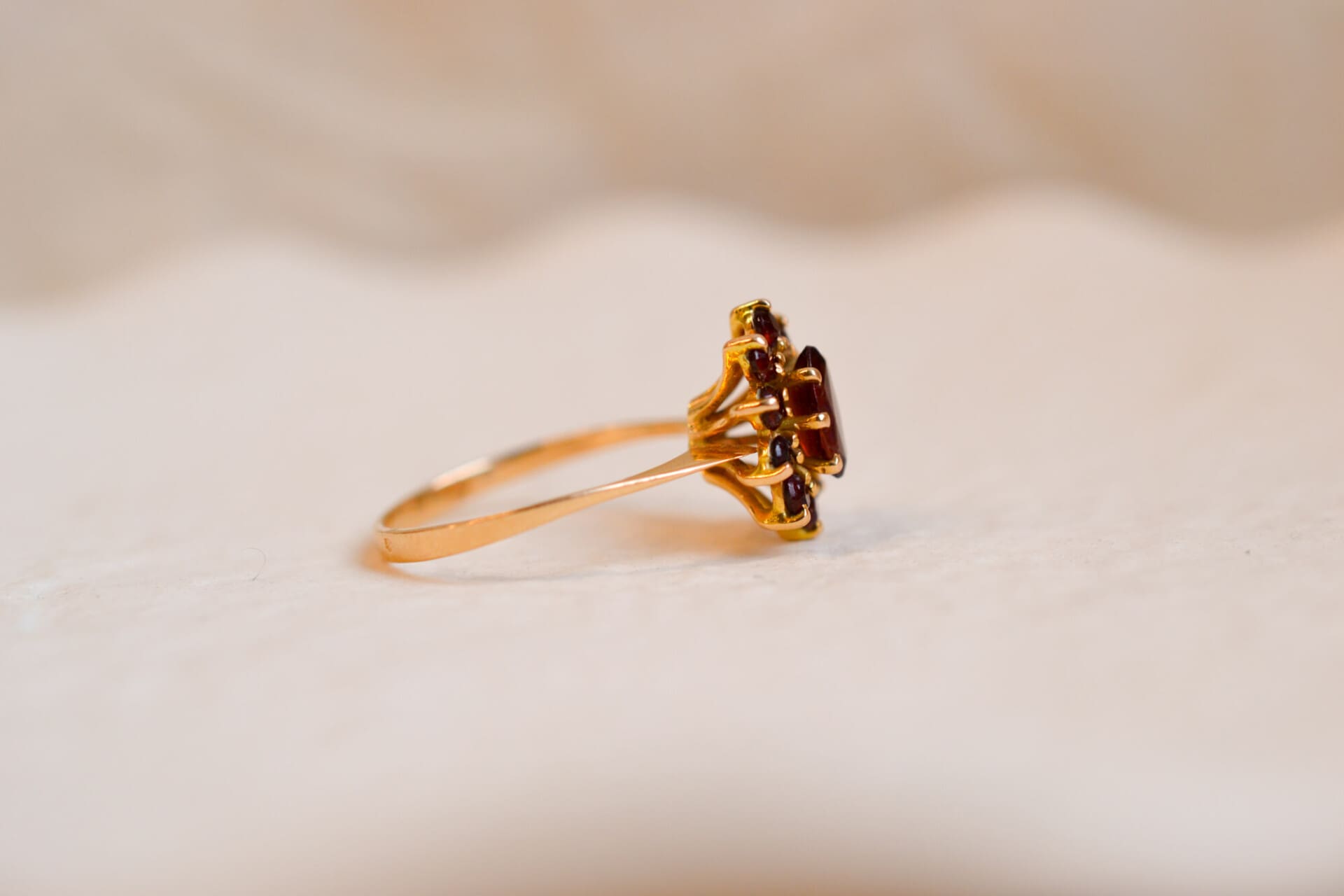 Bague Marguerite Grenats
