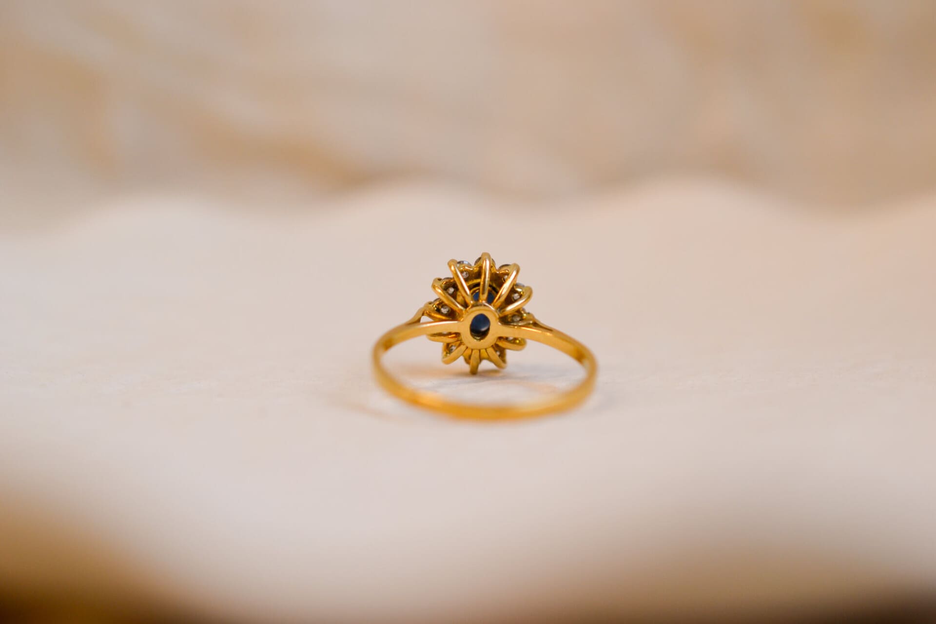 Bague Marguerite Saphir serti griffes