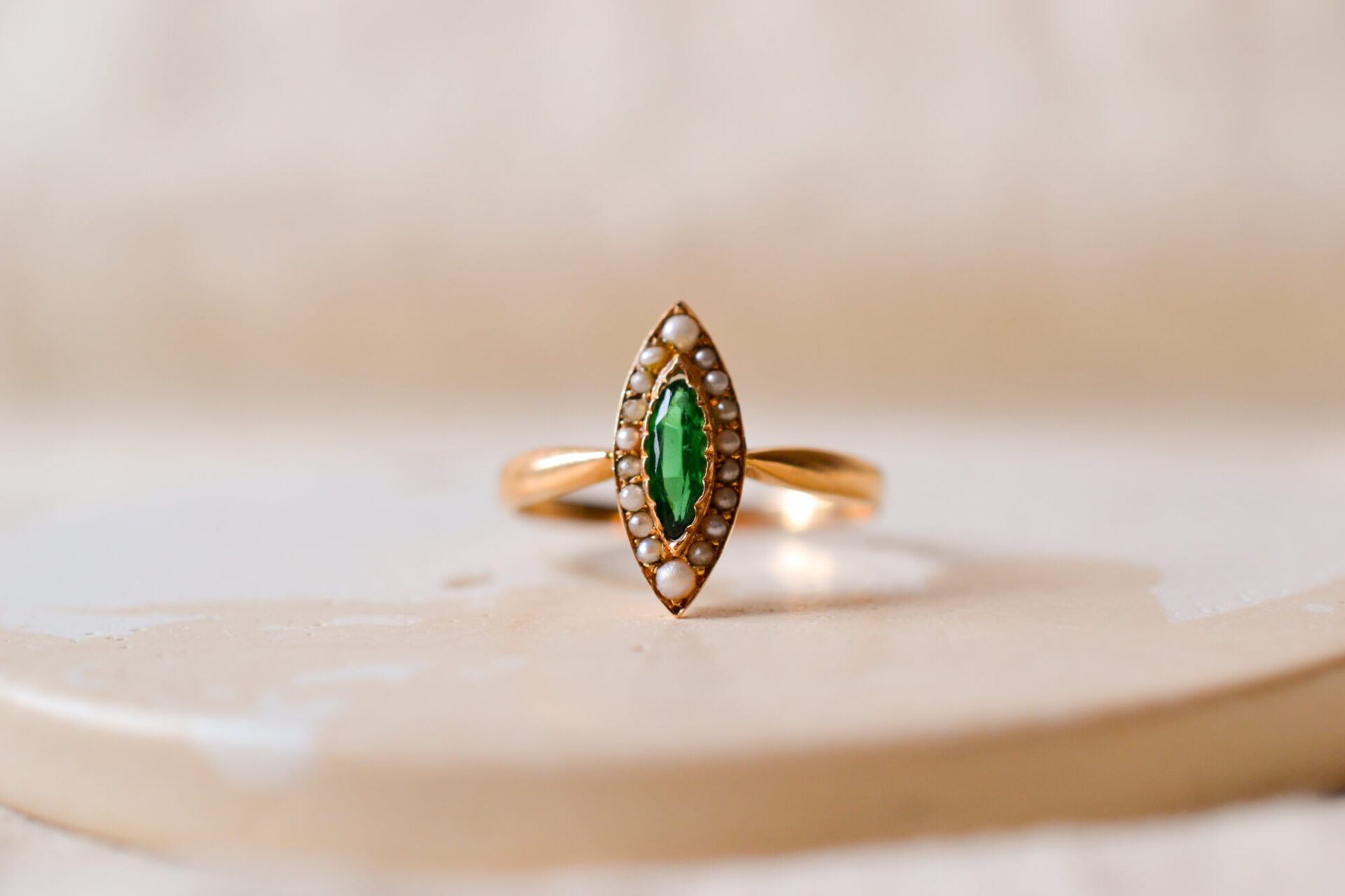 Bague Navette Perles et Verre