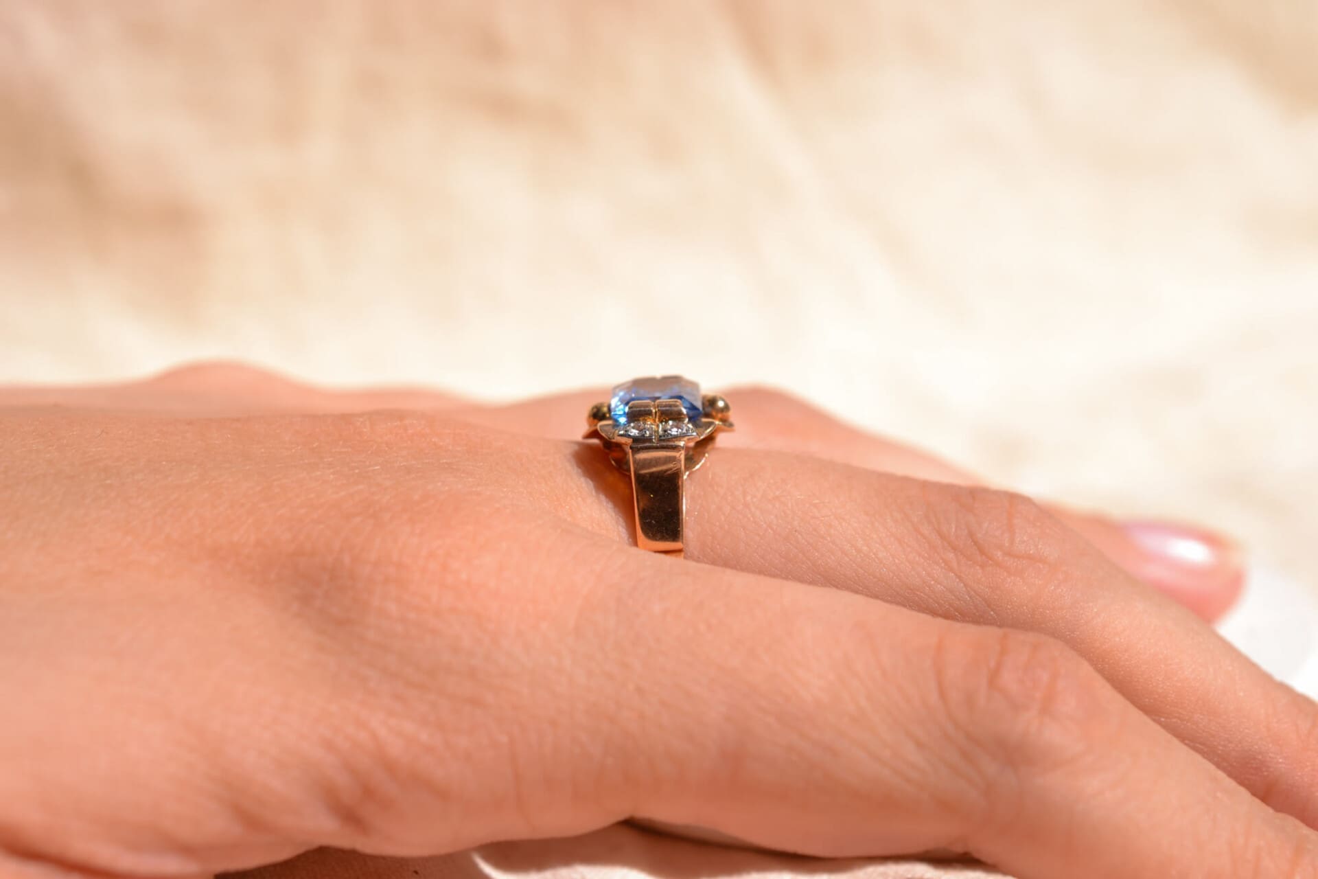 Bague style Tank Topaze et Oxydes