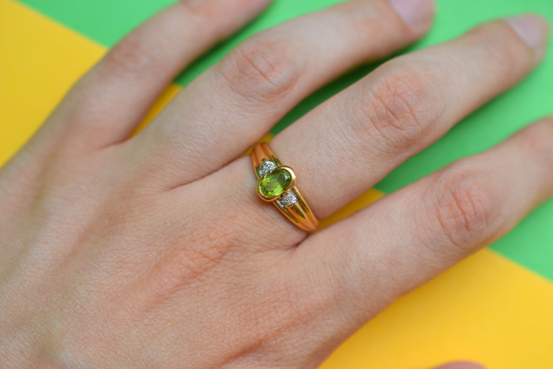 Bague Péridot oval et Diamants