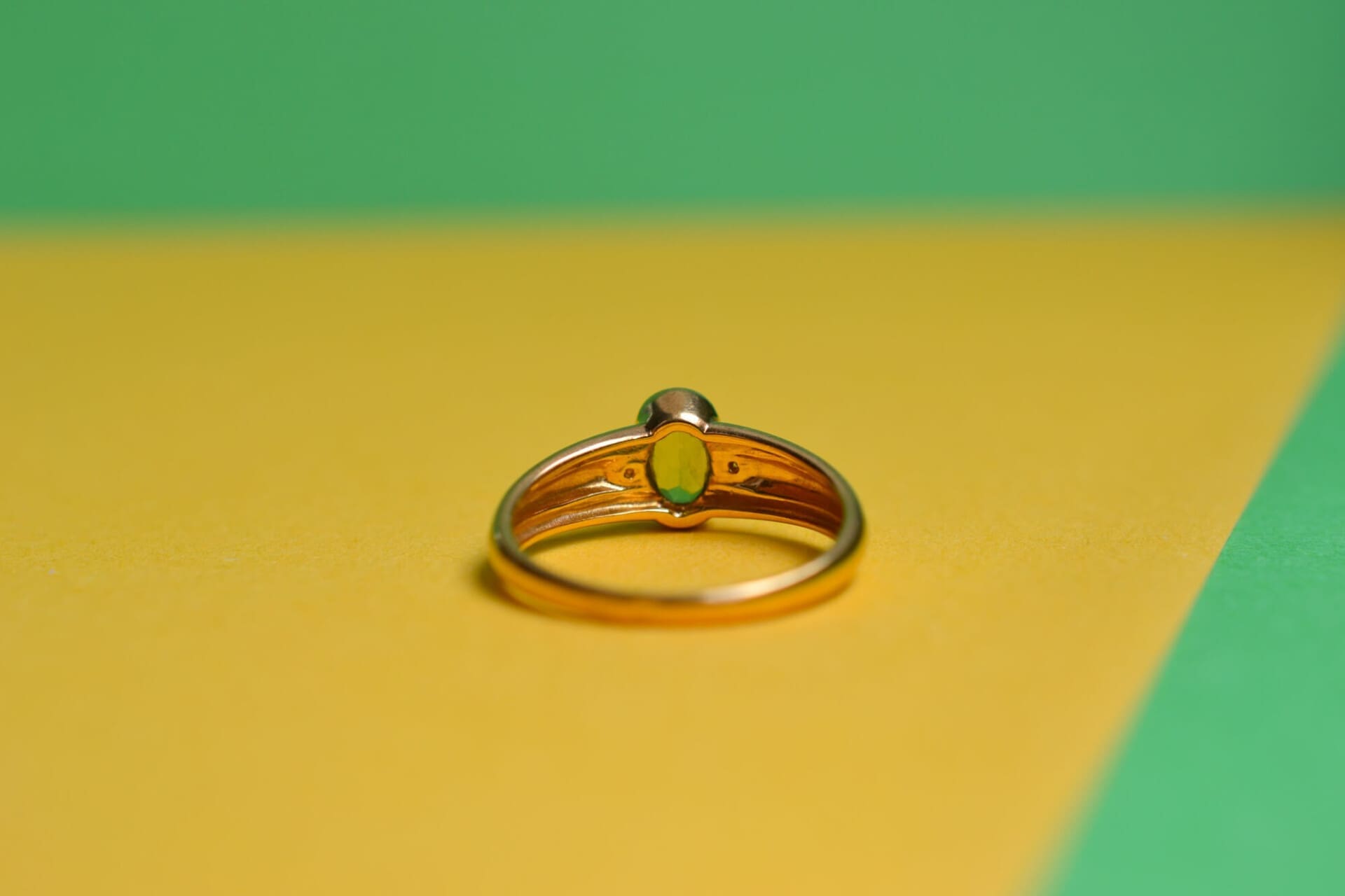 Bague Péridot oval et Diamants