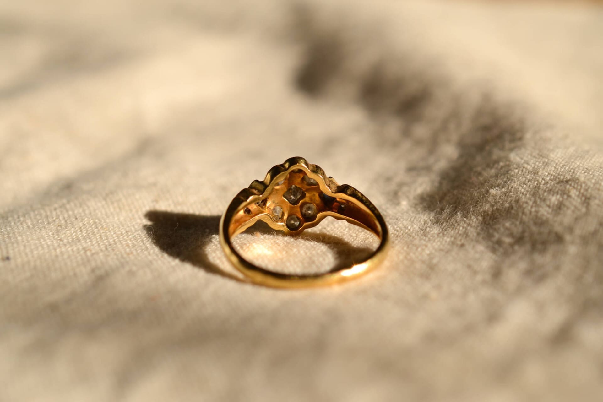 Bague Saphir et Diamants géométriques