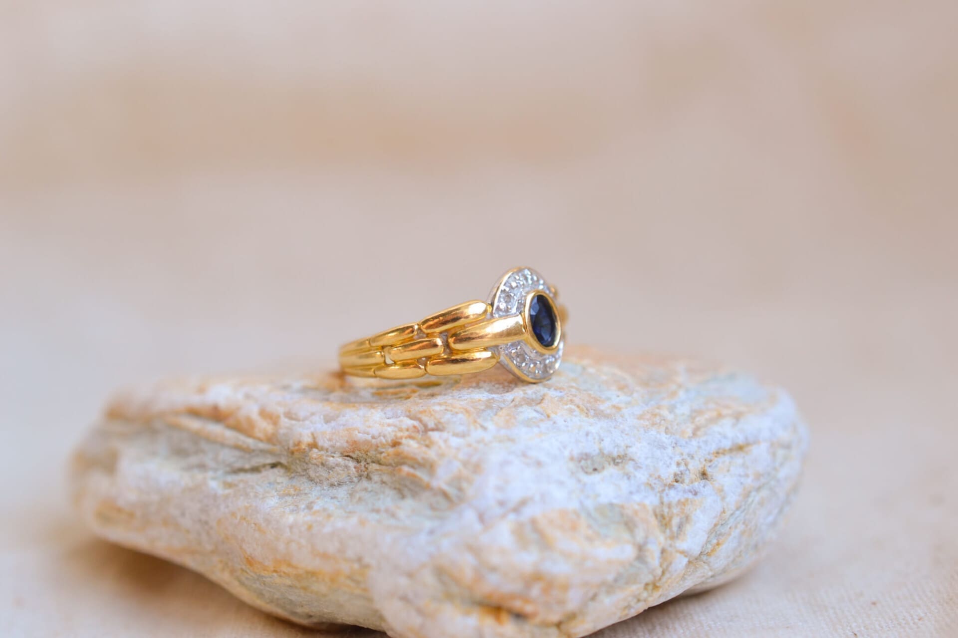 Bague Saphir et Diamants monture maillons