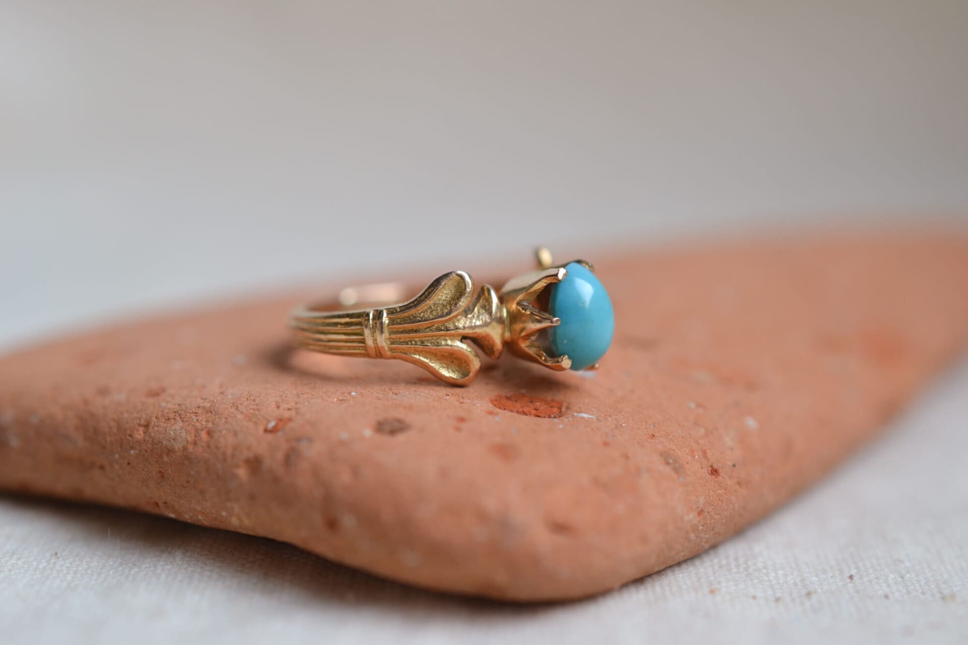 Bague Turquoise monture feuilles