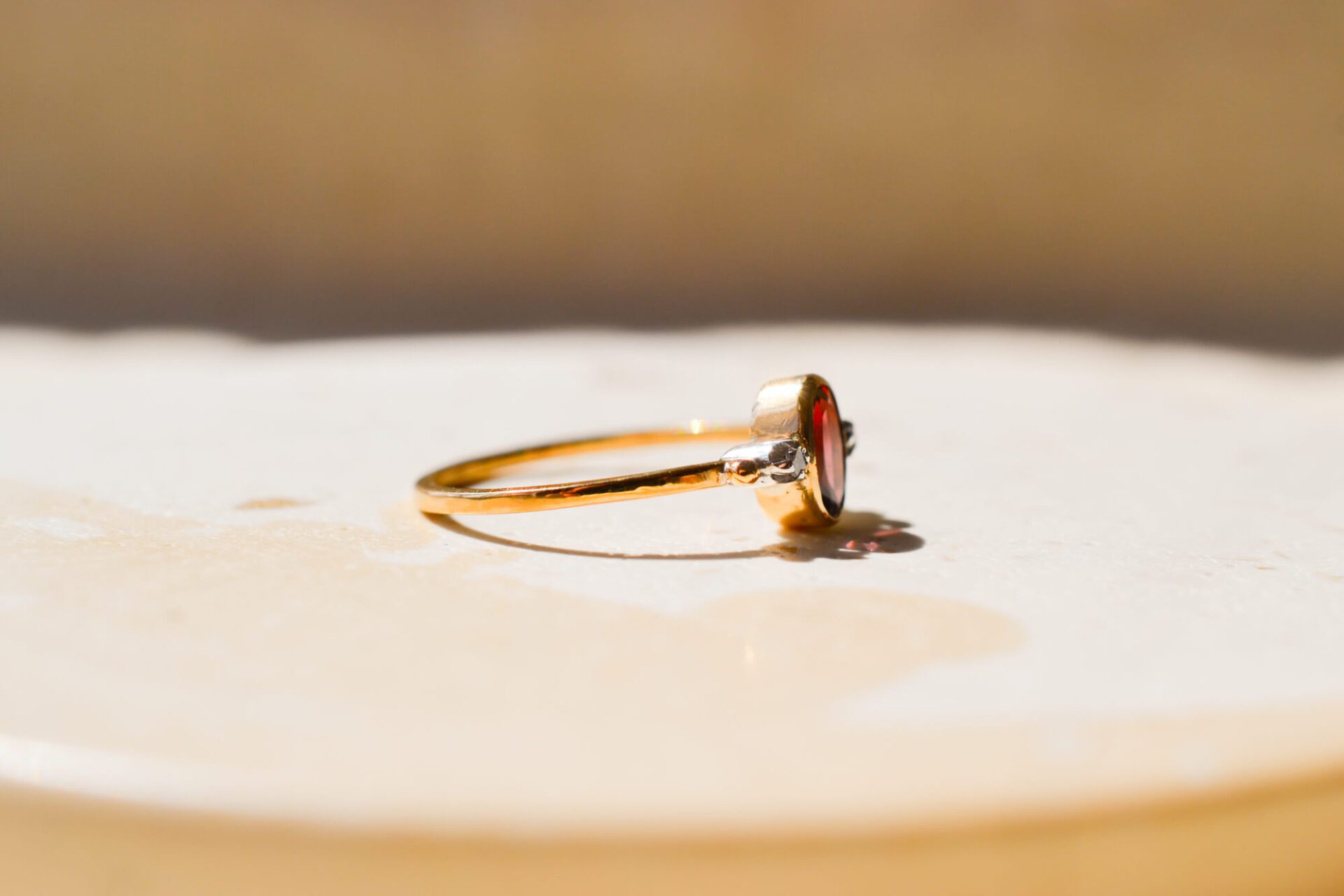 Bague Grenat Almandin épaulé Diamants