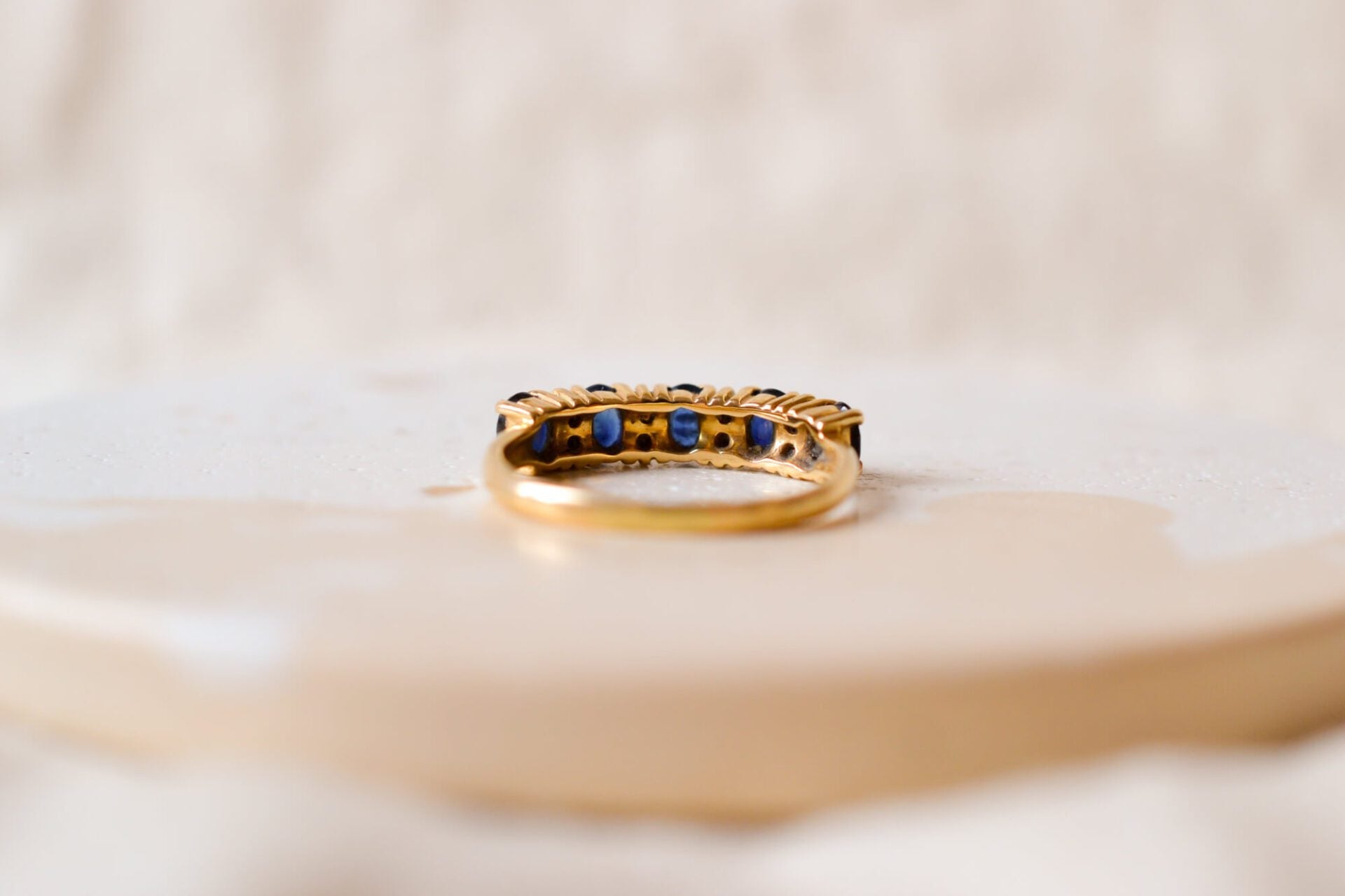 Bague Jarretière Saphirs et Diamants