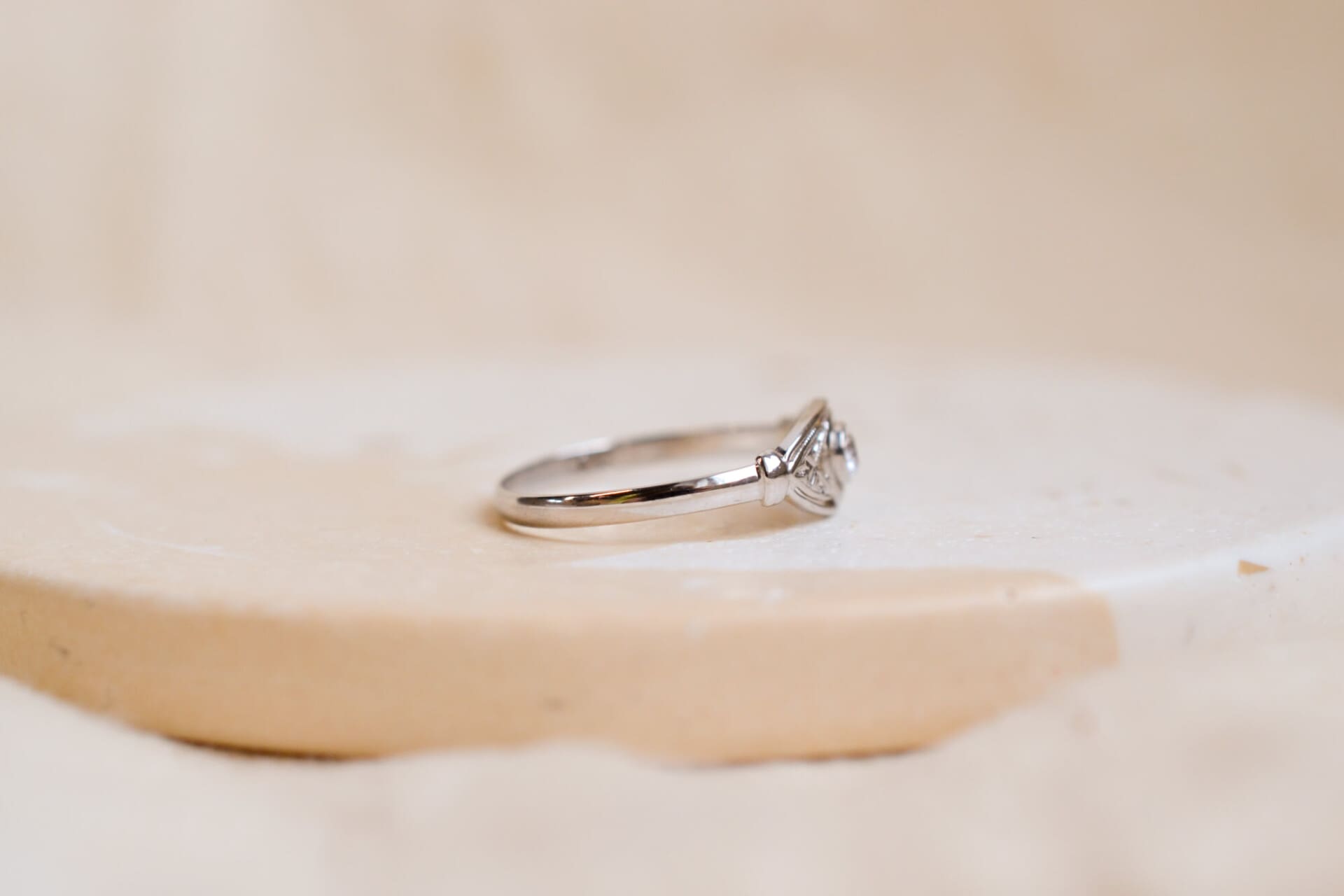 Bague Art Déco filigrane Oxyde