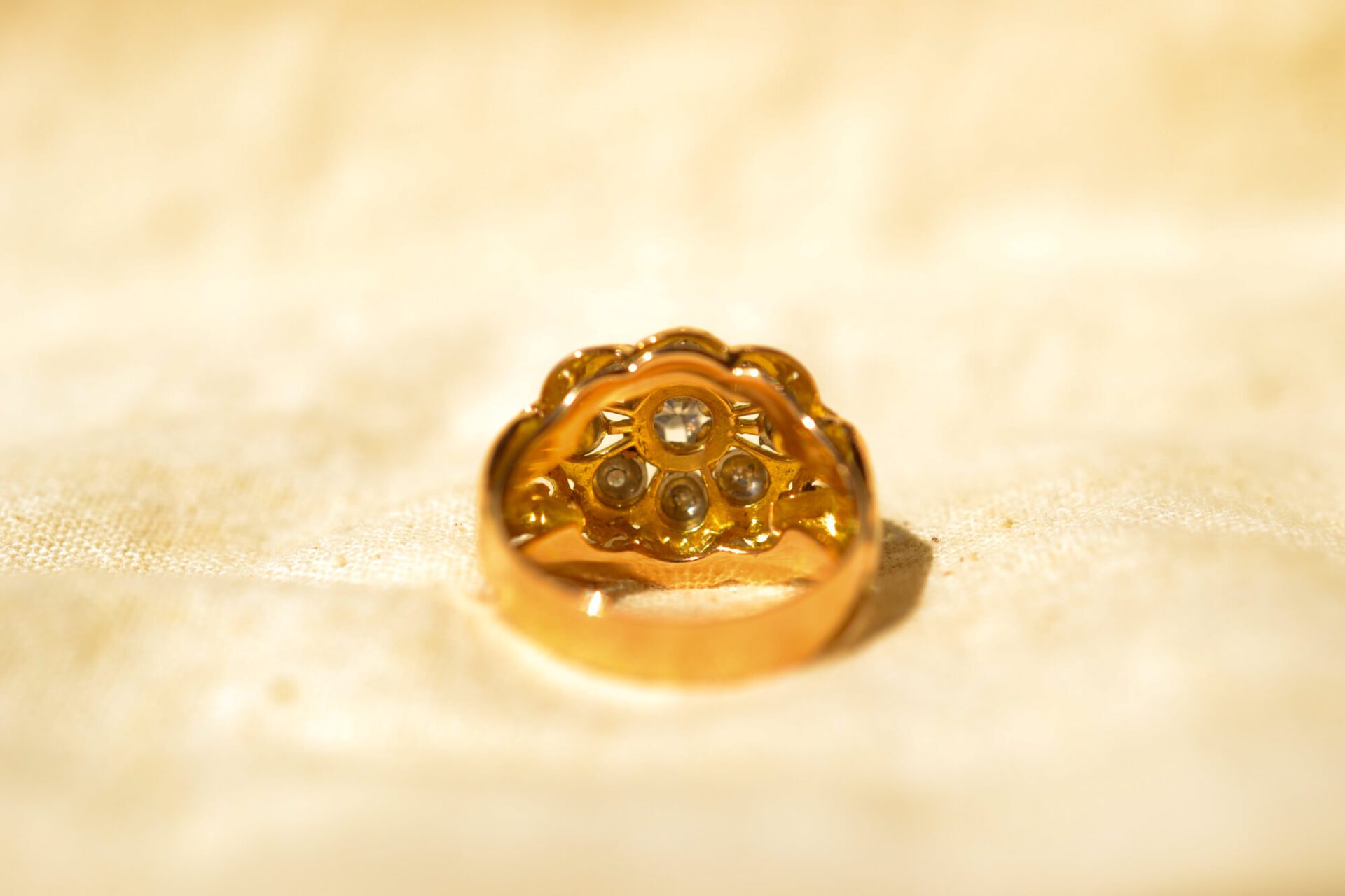 Bague Marguerite dôme Diamants 16K