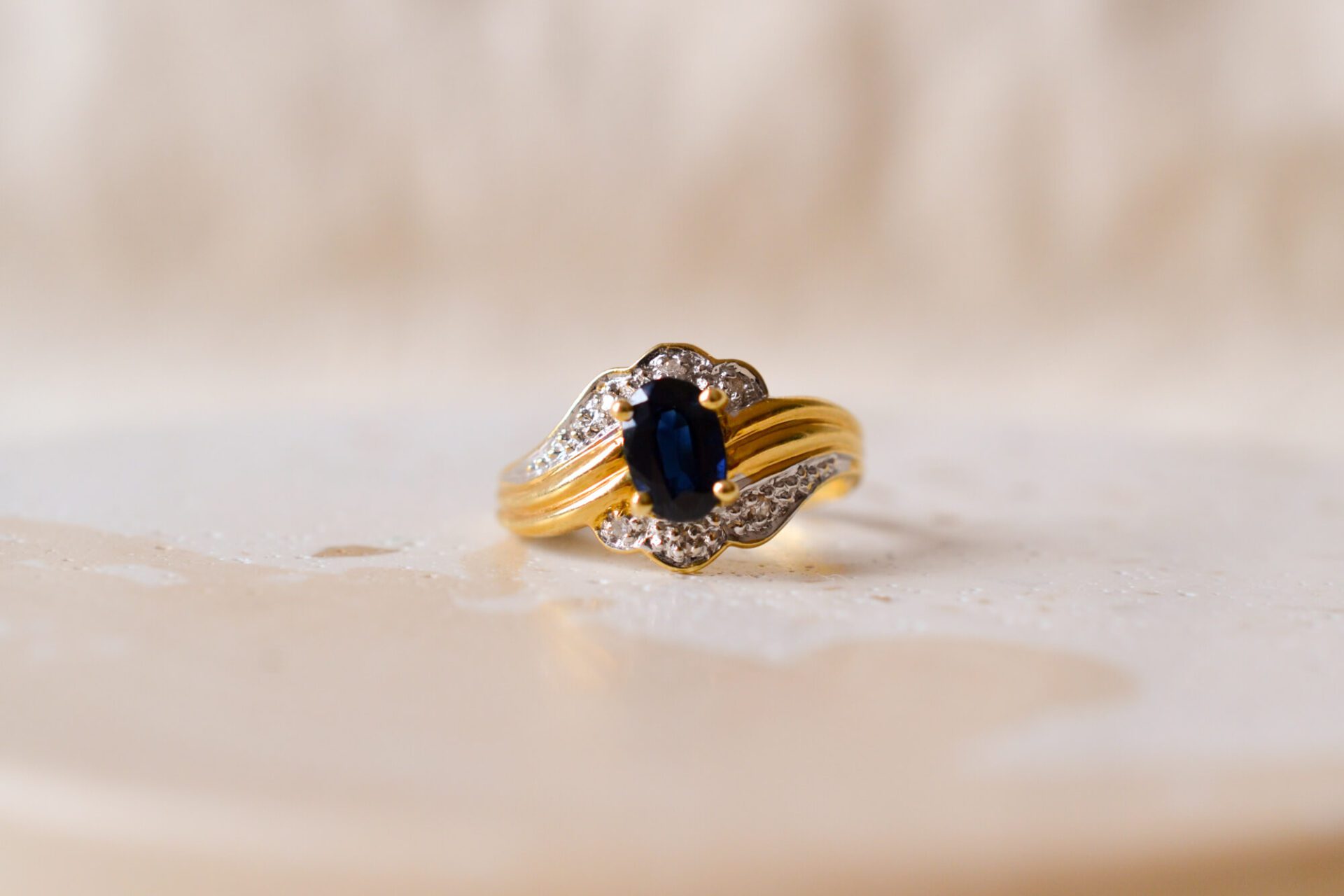 Bague croisée Diamants et Saphir