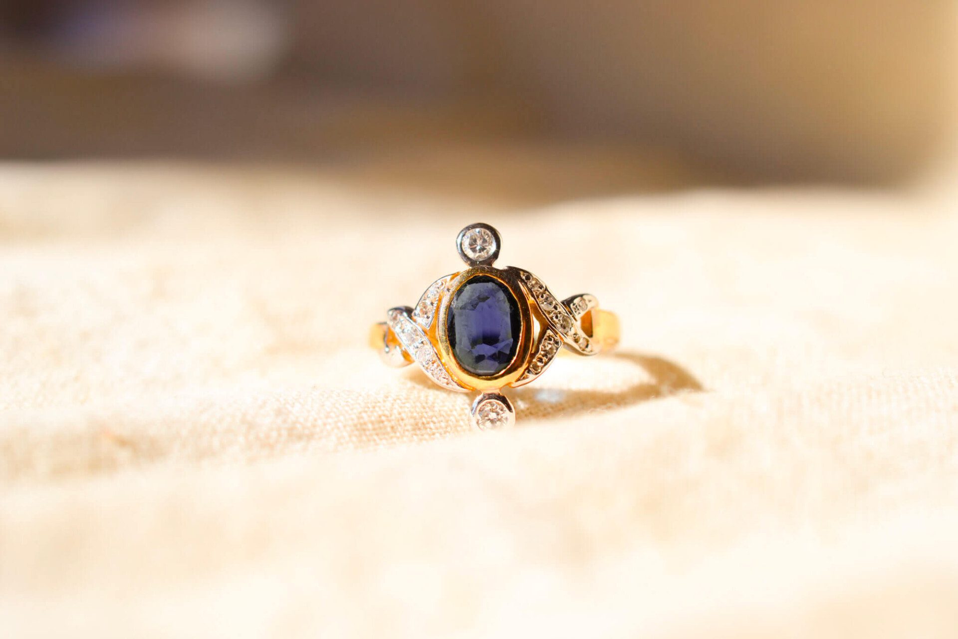 Bague 2 Ors Saphir torsade Diamants