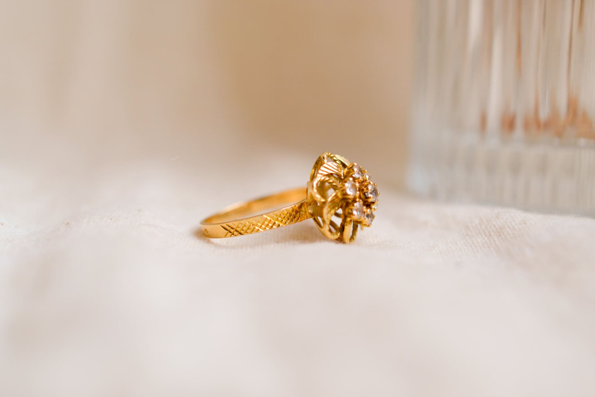 Bague fleur ciselée et striée Oxydes