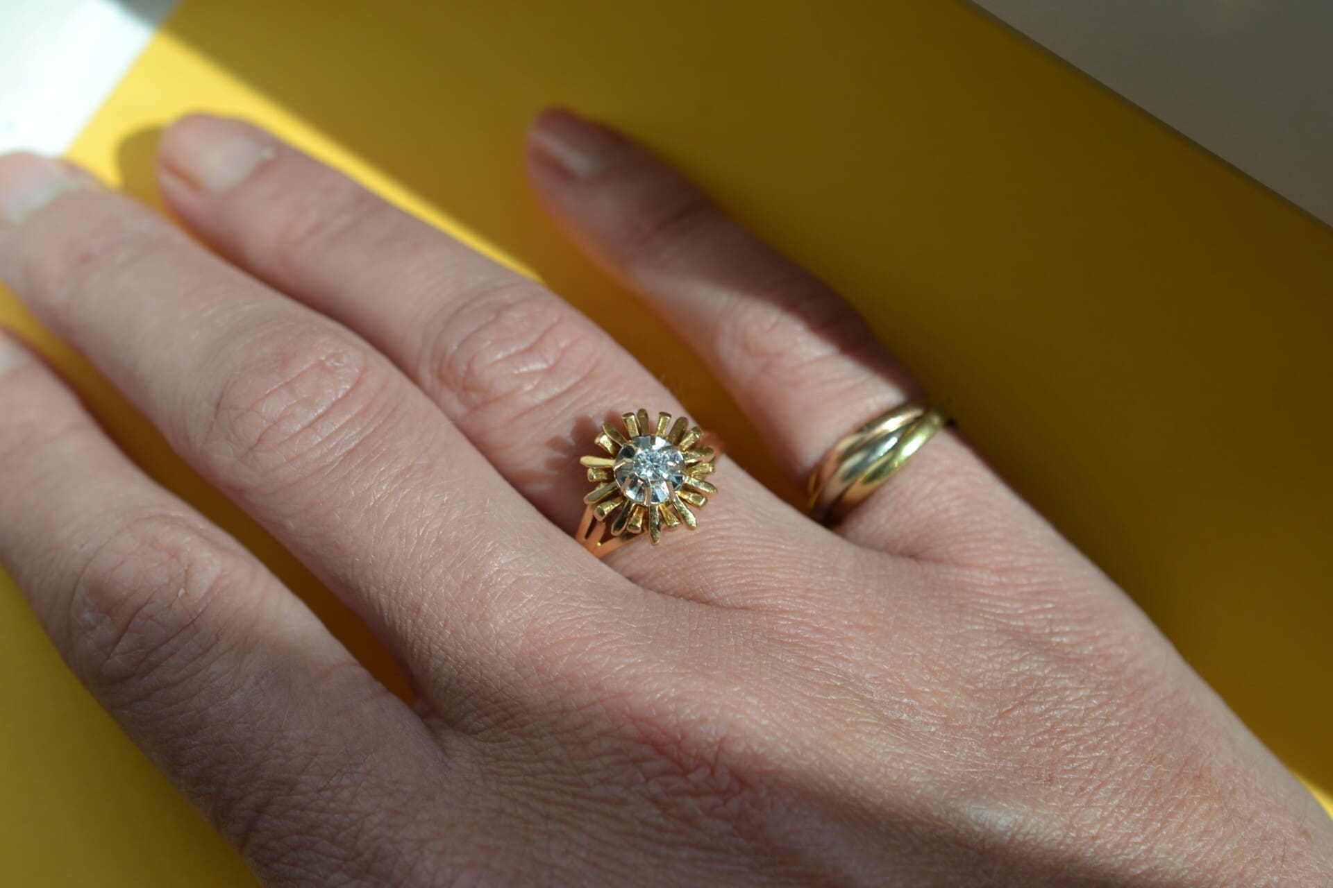 Bague diamant fleur ajourée