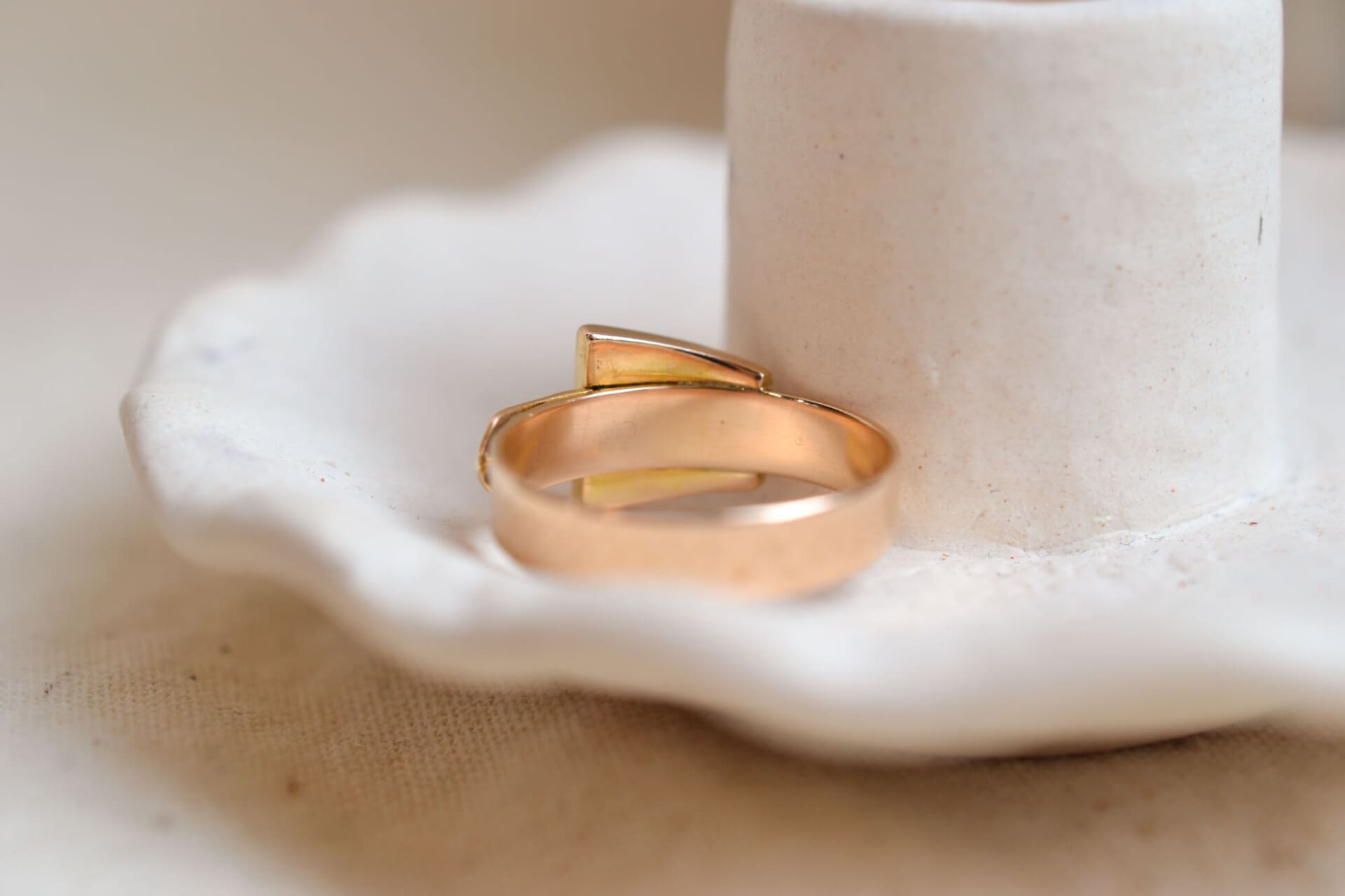 Bague ceinture ciselée
