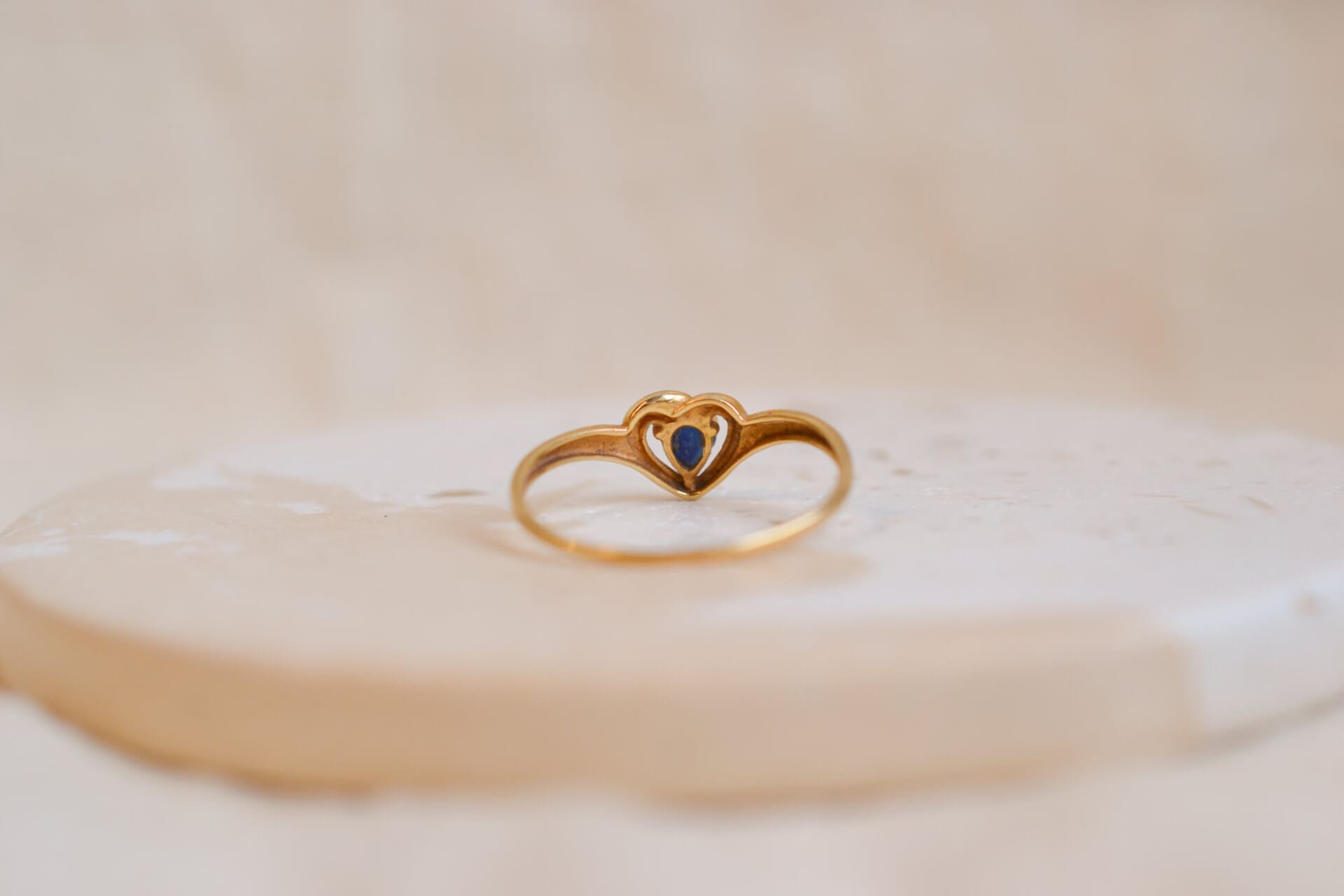 Bague coeur ajourée Saphir et Diamants
