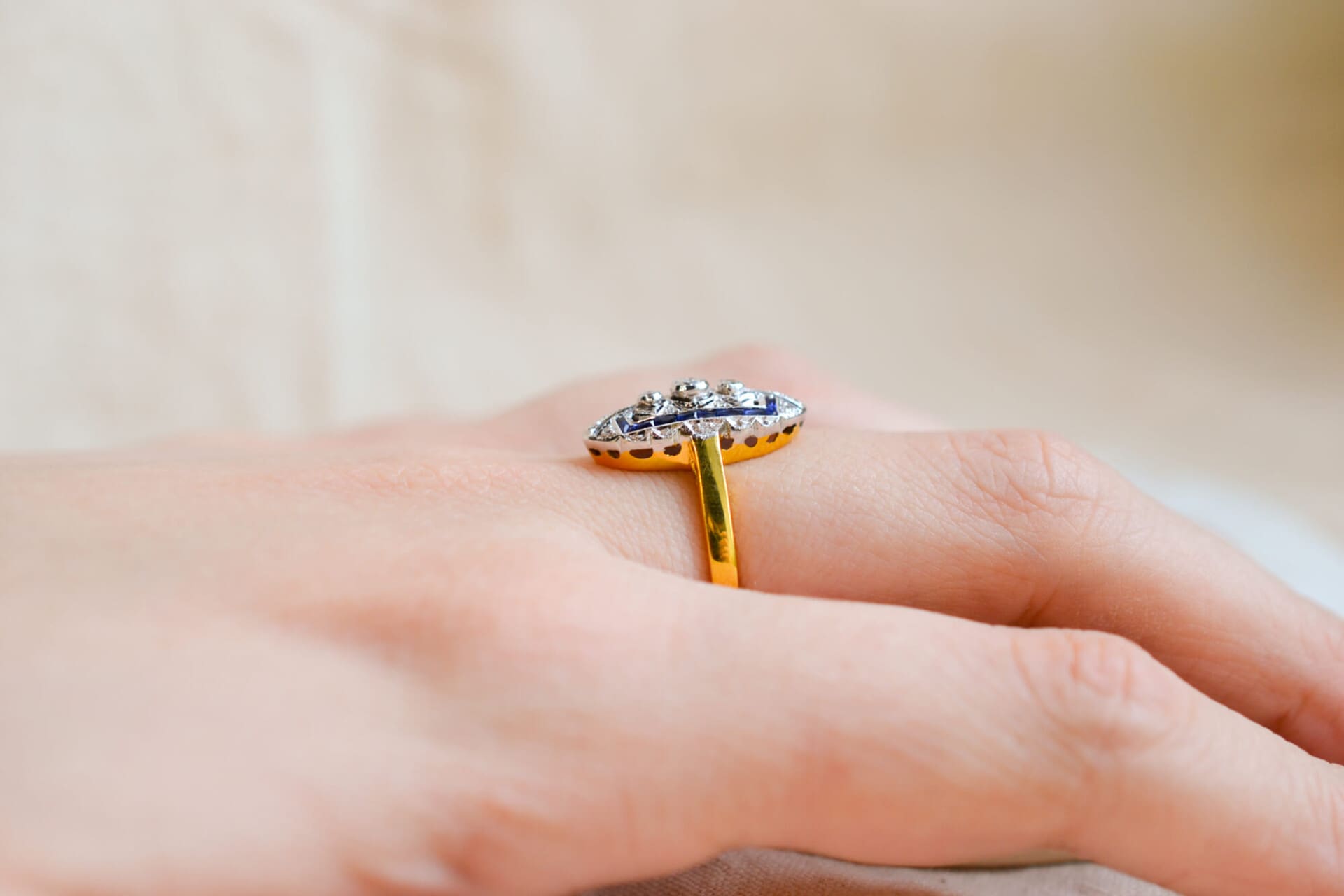 Bague Navette Saphirs et Diamants 14K